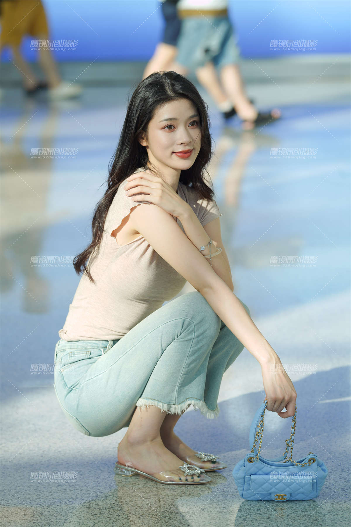 图片[2]-牛仔长腿气质美女-日更街拍