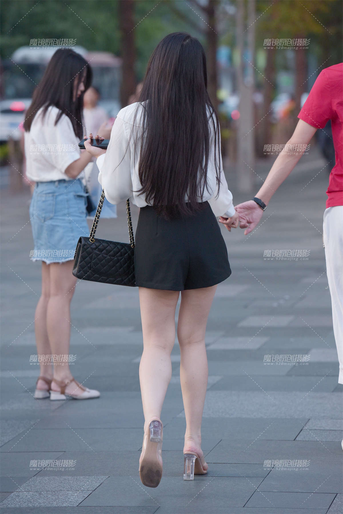 图片[2]-戴墨镜美女-日更街拍