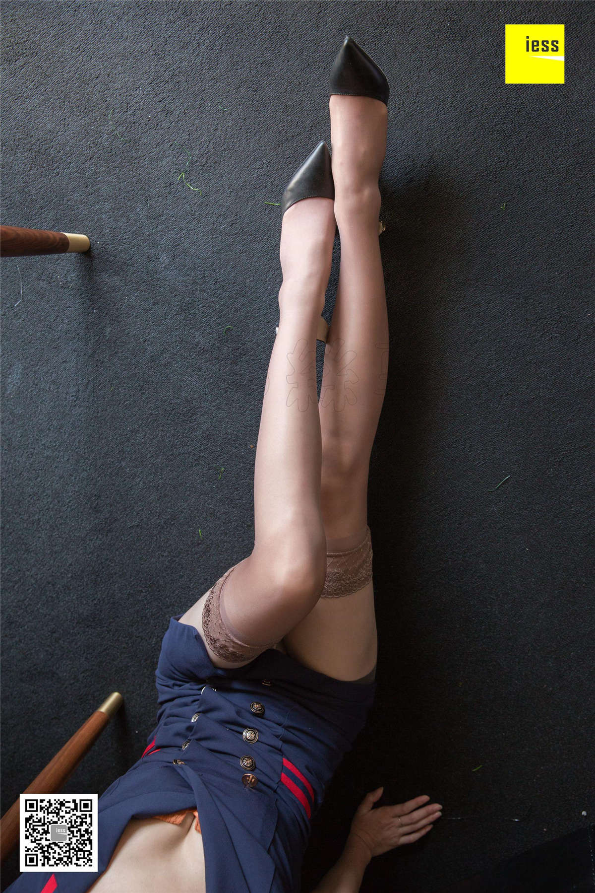 IESS异思趣向 丝享家402期：秋姐的双层袜子秋秋-日更街拍