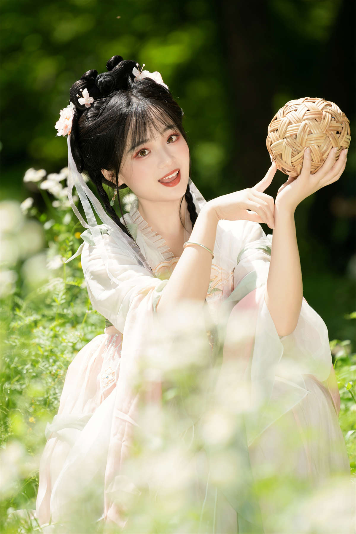 YITUYU艺图语 2024.06.01 穿汉服去赏花 小欧O-日更街拍