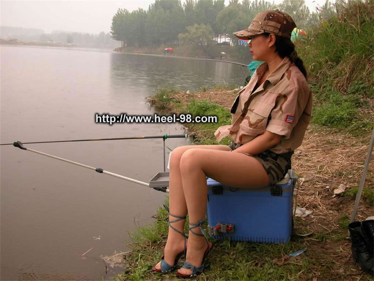 图片[2]-Ligui丽柜 2003 Sandal 凉鞋系列上-日更街拍