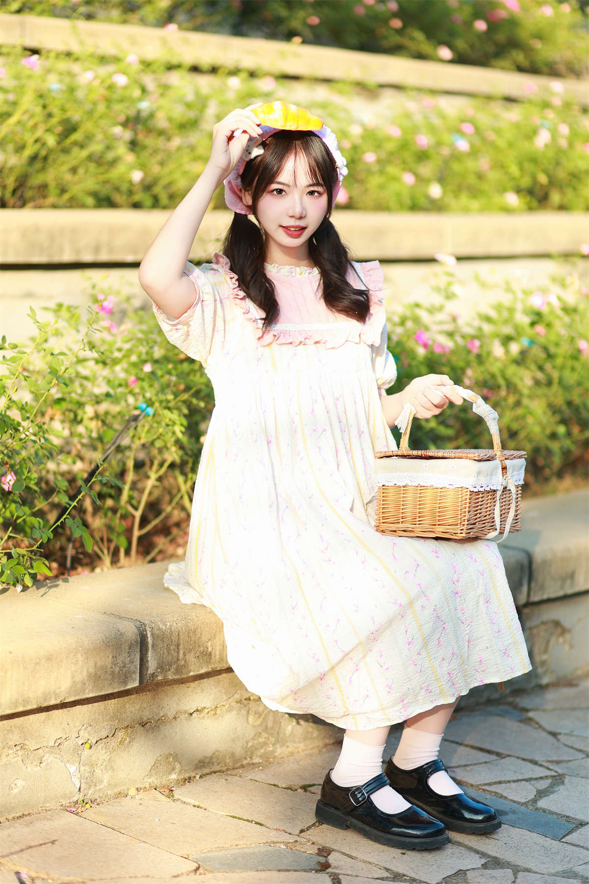 YITUYU艺图语 2023.12.08 蔷薇野餐 暮烟色CC插图1