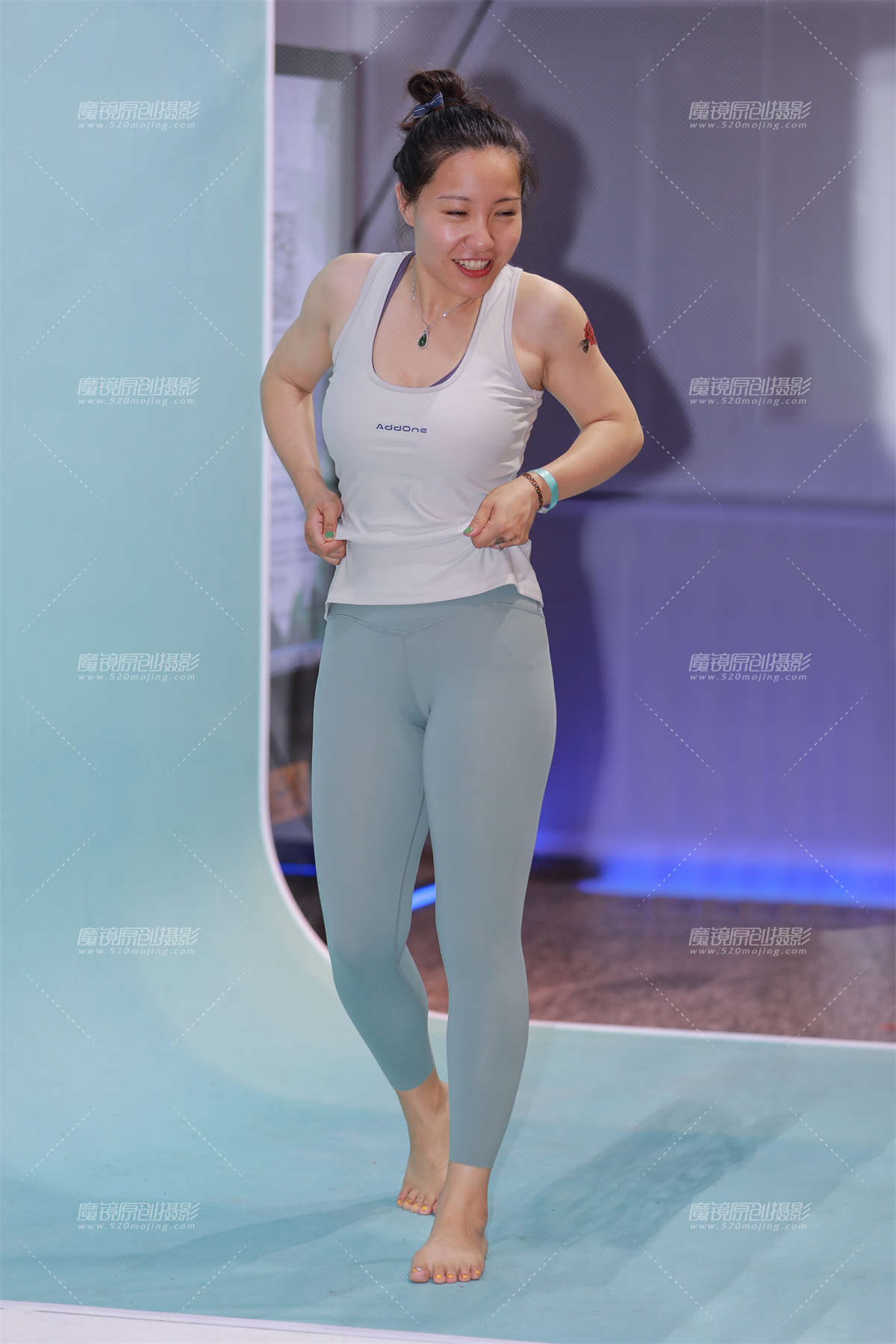 【小默赛帖】★靓丽阳光瑜伽美女★-日更街拍