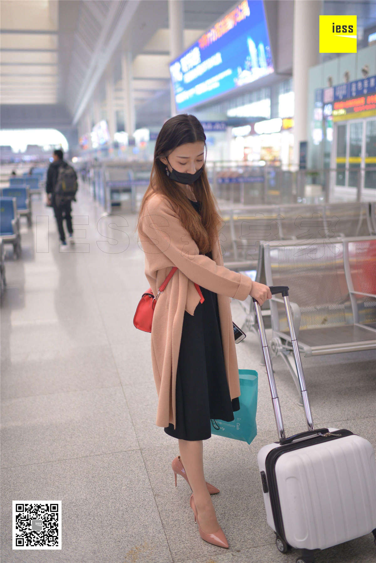 IESS异思趣向 魔鬼周三特刊13期 开往春天的动车-日更街拍