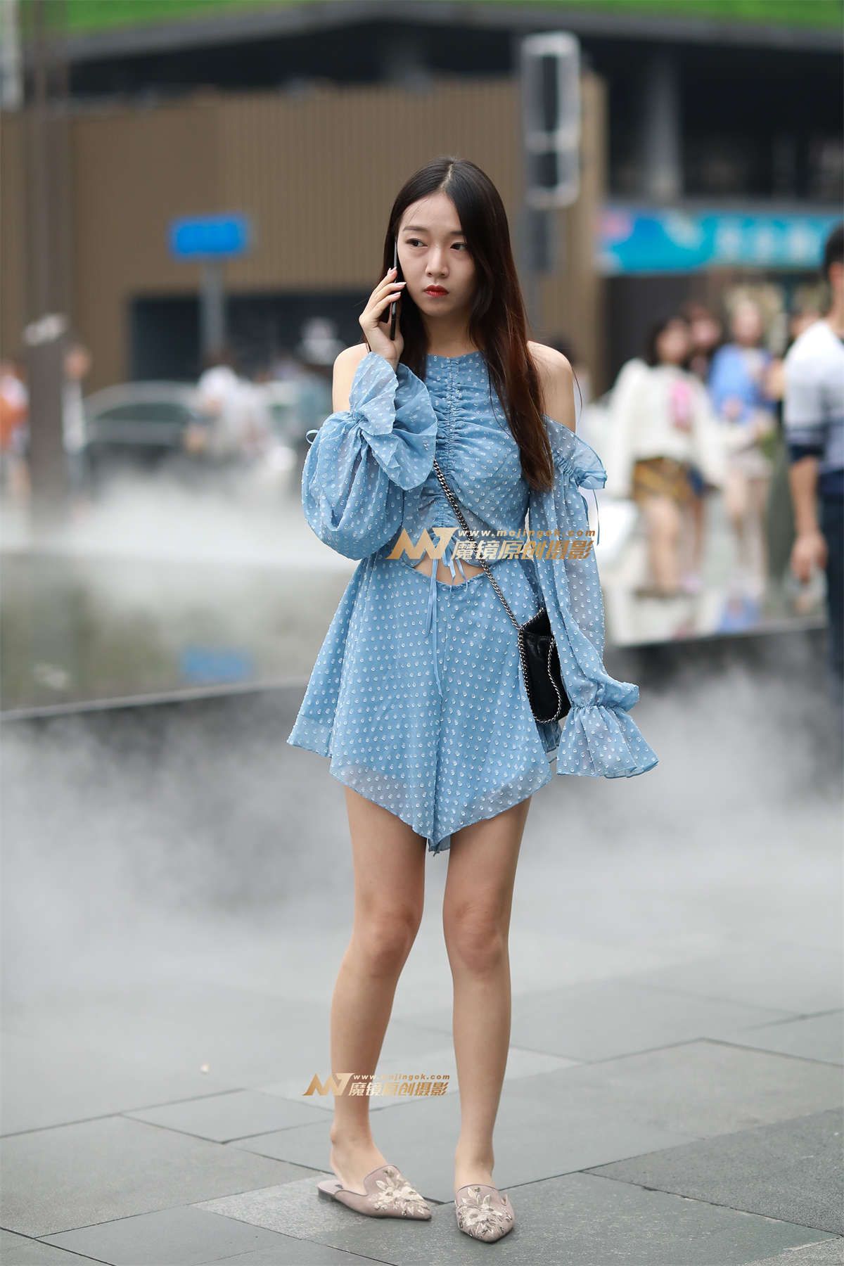 【凯恩赛贴】皮肤白净的乖巧小妹-日更街拍