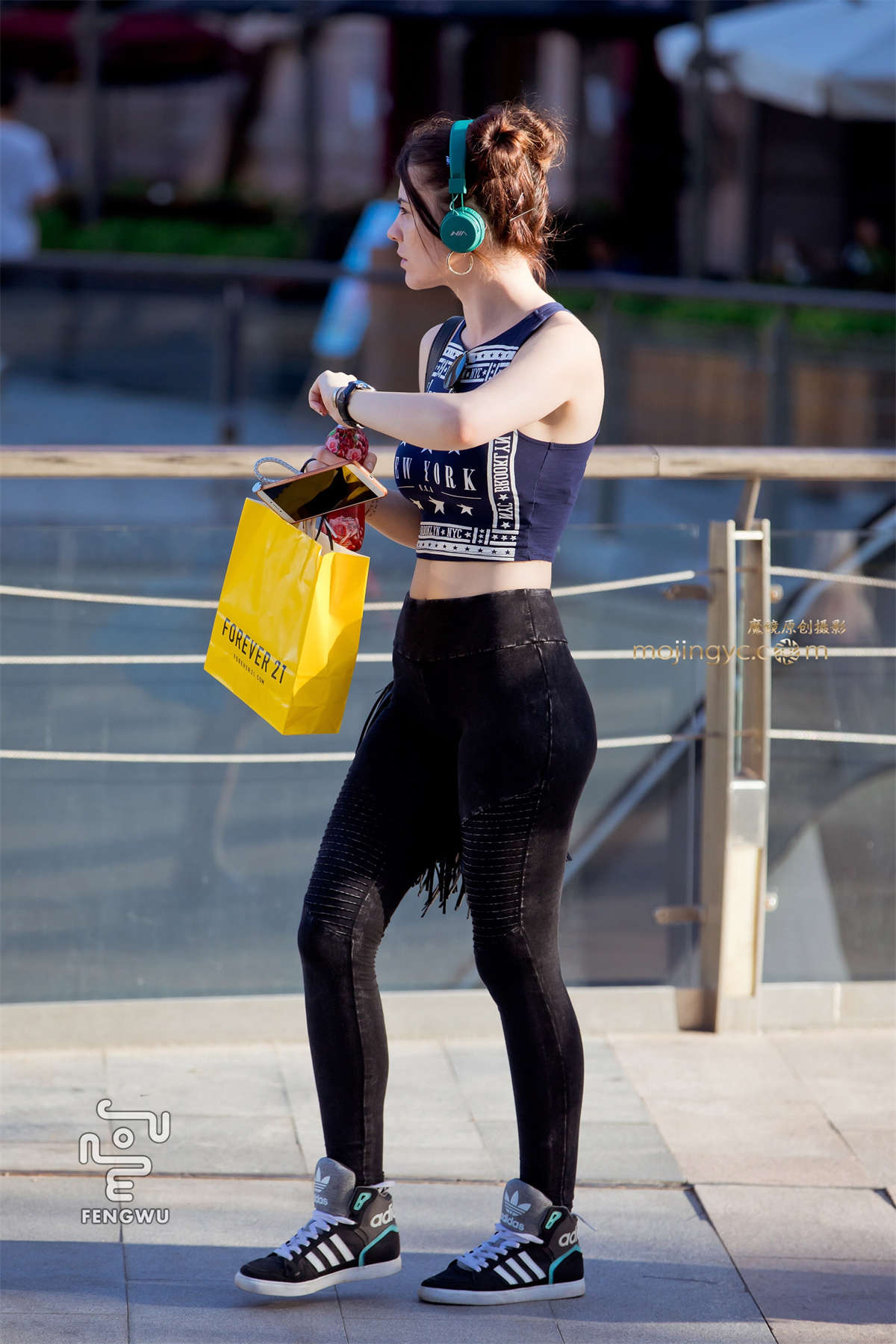 图片[2]-紧身裤，运动鞋，洋妞（12）-日更街拍