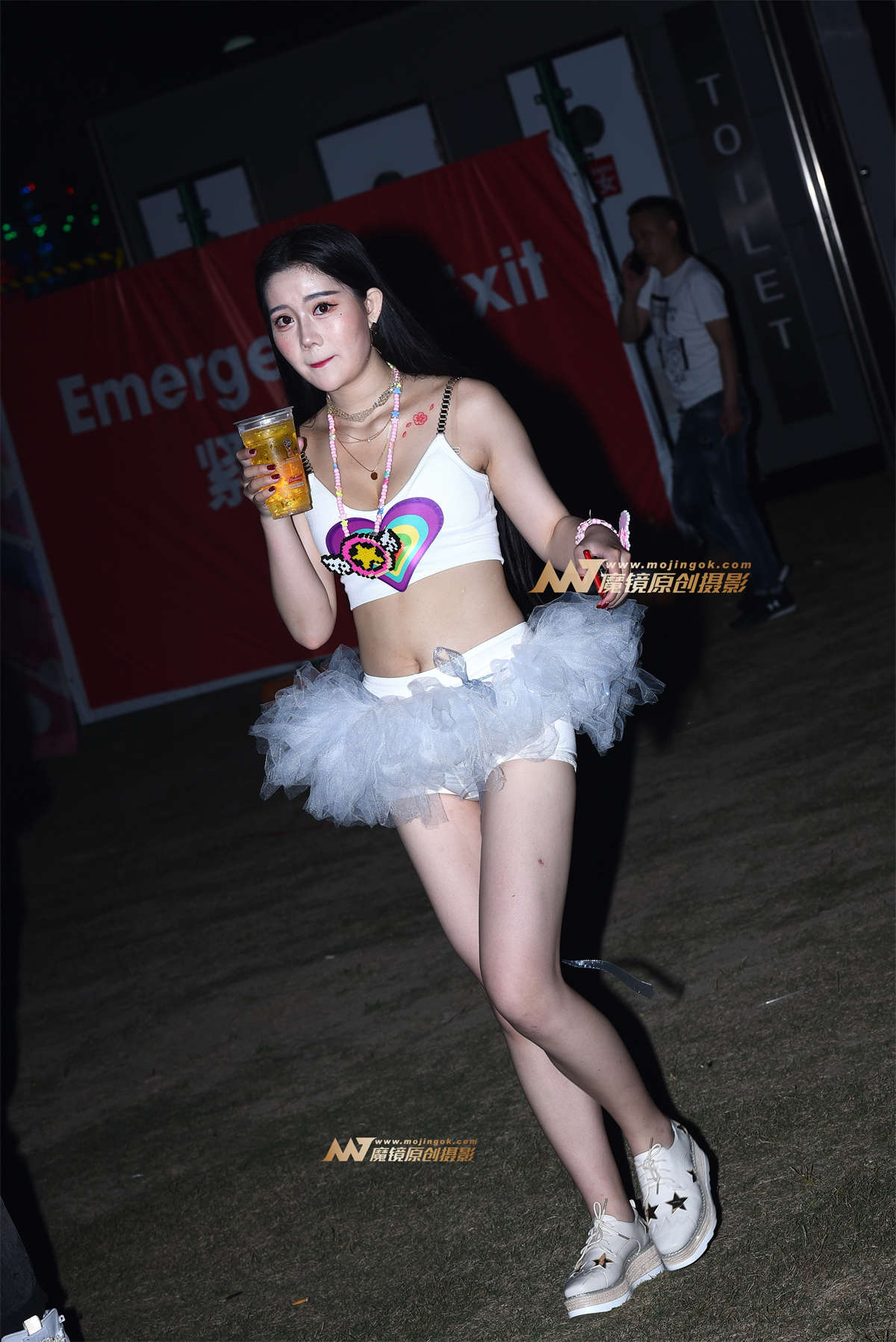 【咔喳赛贴】夏日冰啤-日更街拍