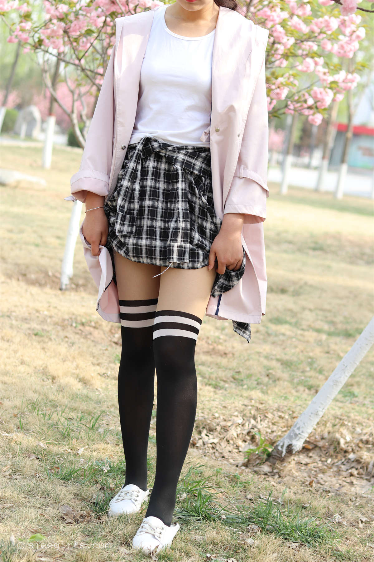 SIEE丝意新刊 NO.063 曦曦 学生袜-日更街拍