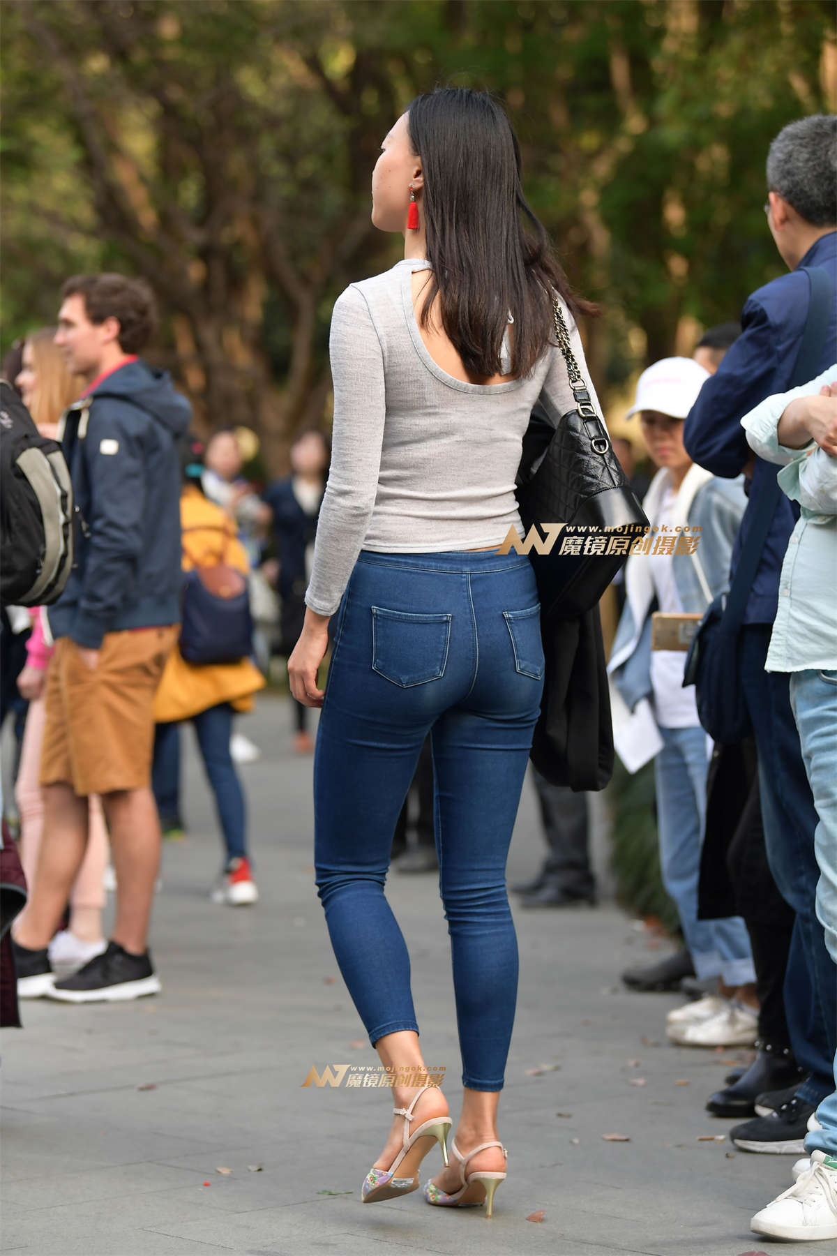 2018秋冬上海时装周外场-Day 4-紧牛-日更街拍