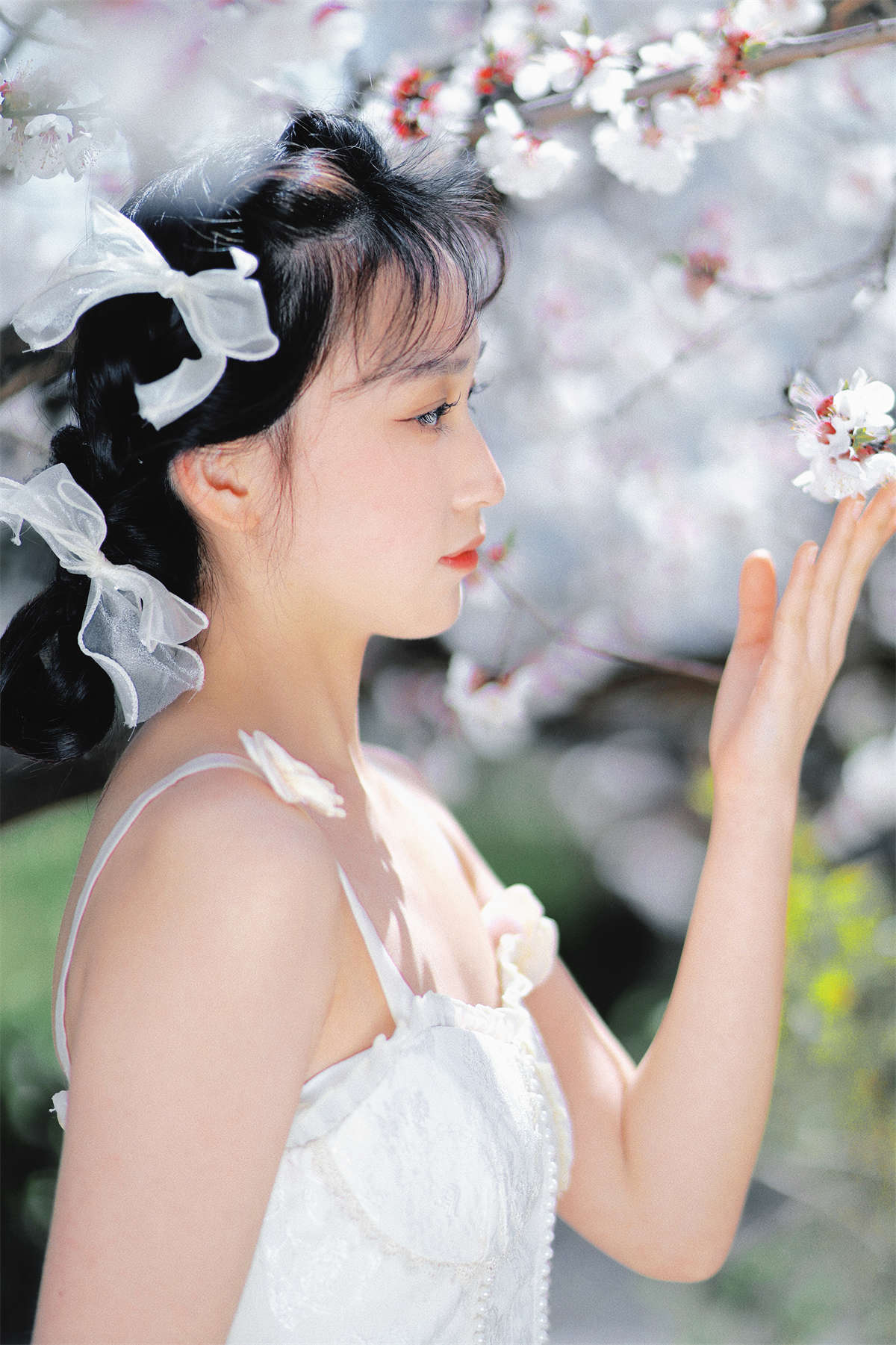 YITUYU艺图语 2023.09.06 花间少女 田七喜-日更街拍