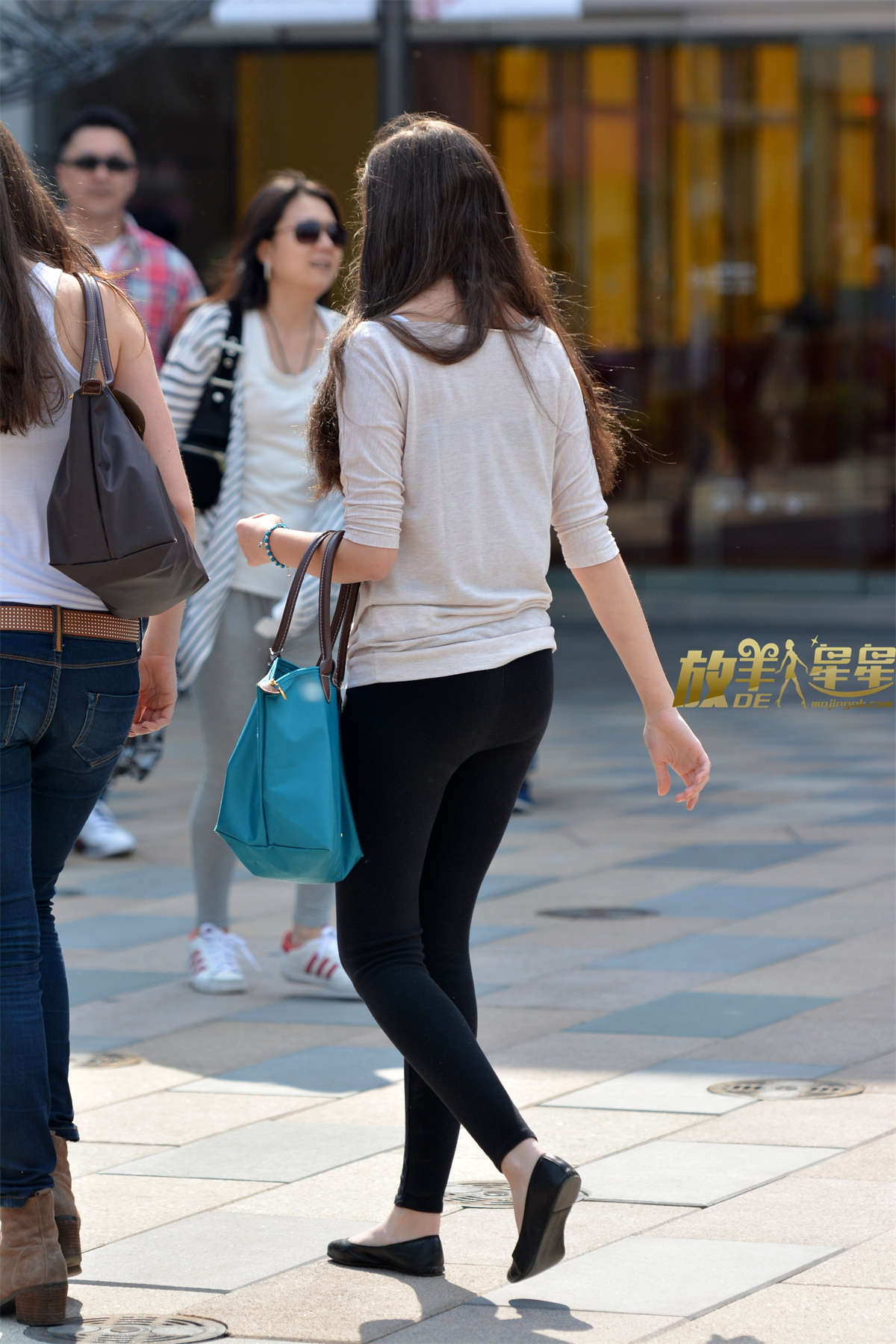 【放羊的星星】两长裤洋MM【14P】-日更街拍