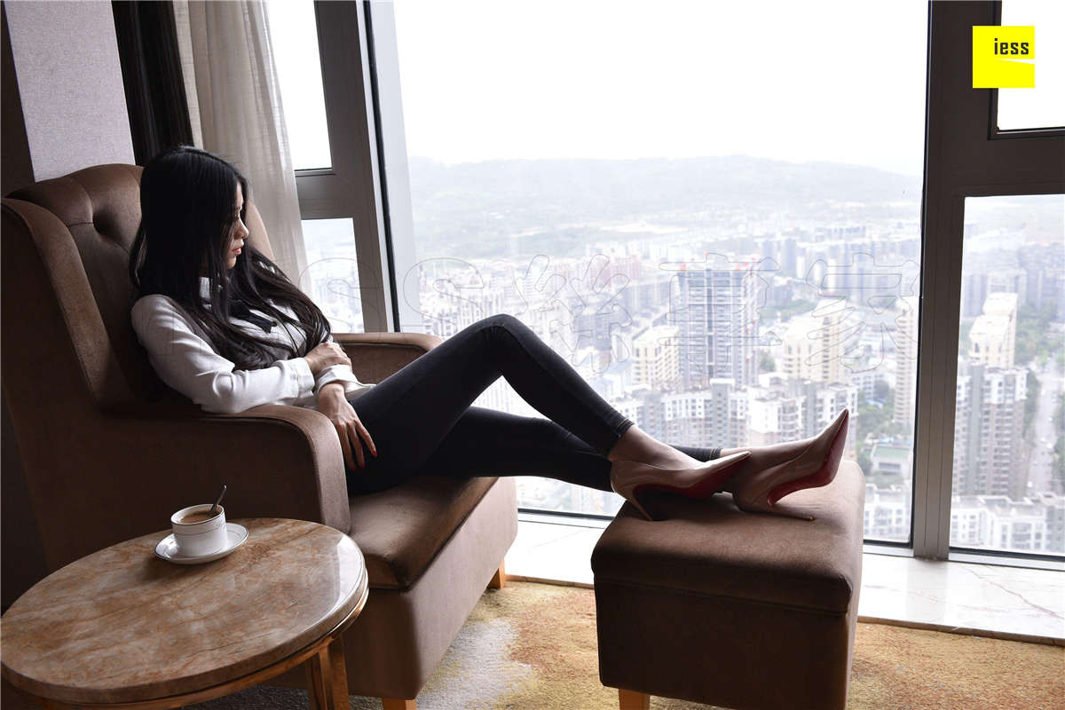 IESS异思趣向 魔鬼周三特刊15期 你好，你的外卖到了-日更街拍