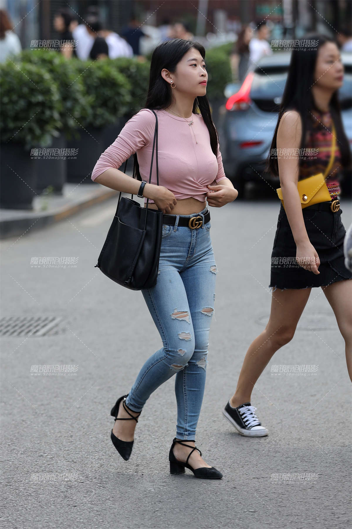 【小默赛帖】第1415篇★紧身蓝牛美女★-日更街拍