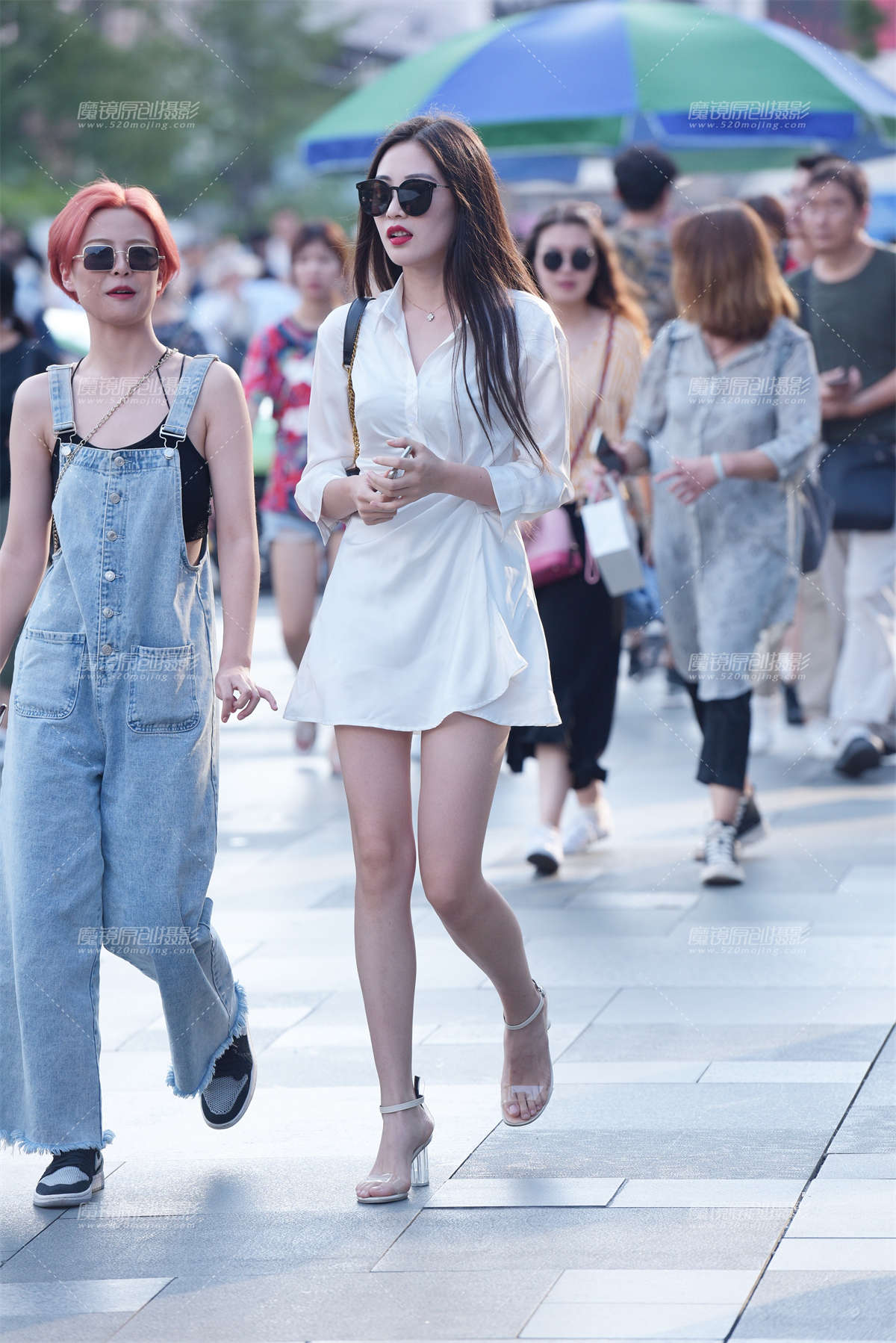 闺蜜逛街-日更街拍
