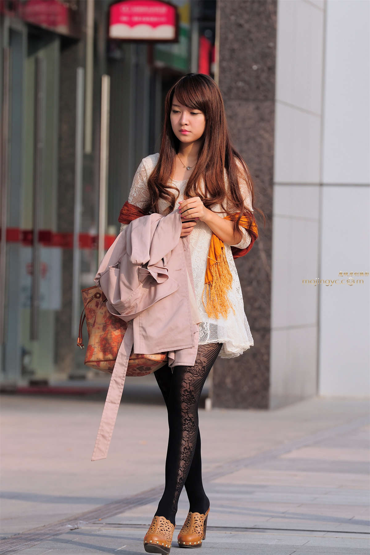 图片[2]-连衣裙，花纹黑丝，高跟-日更街拍