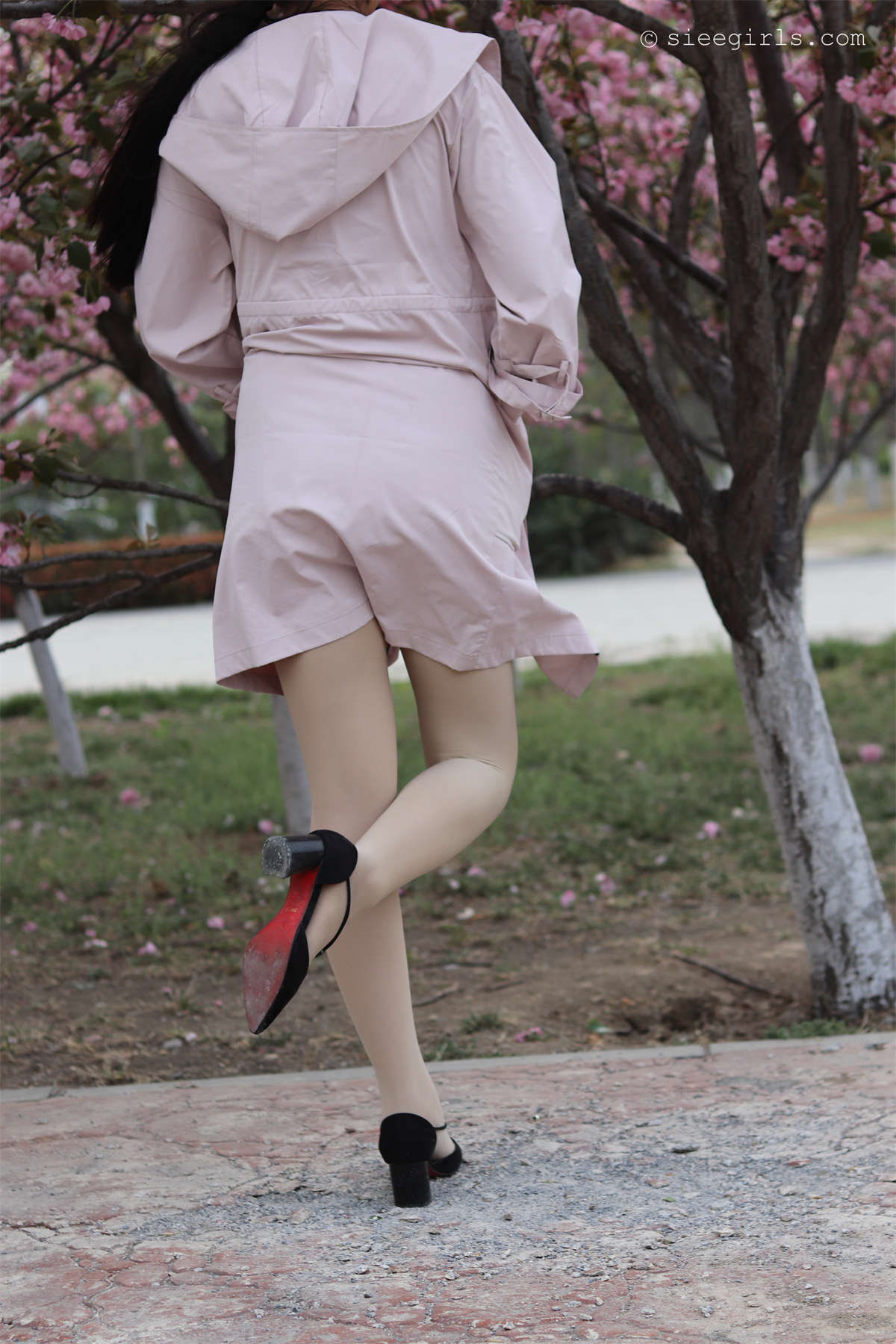 图片[2]-SIEE丝意新刊 NO.067 曦曦 风吹过-日更街拍