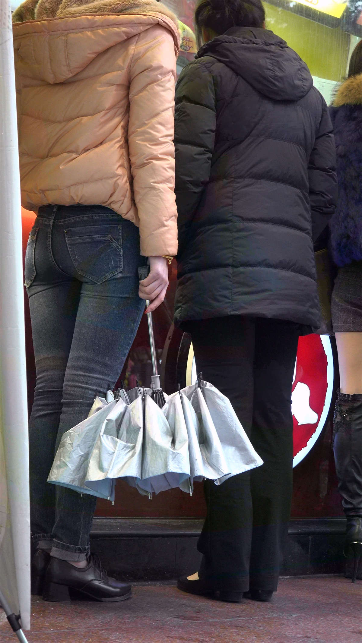 极品宽超紧身牛仔裤-日更街拍