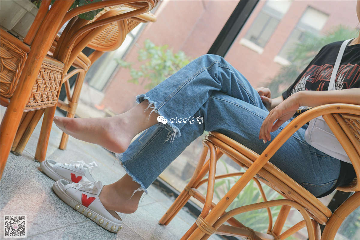 SIEE丝意 NO.304 晶晶 学会释然-日更街拍