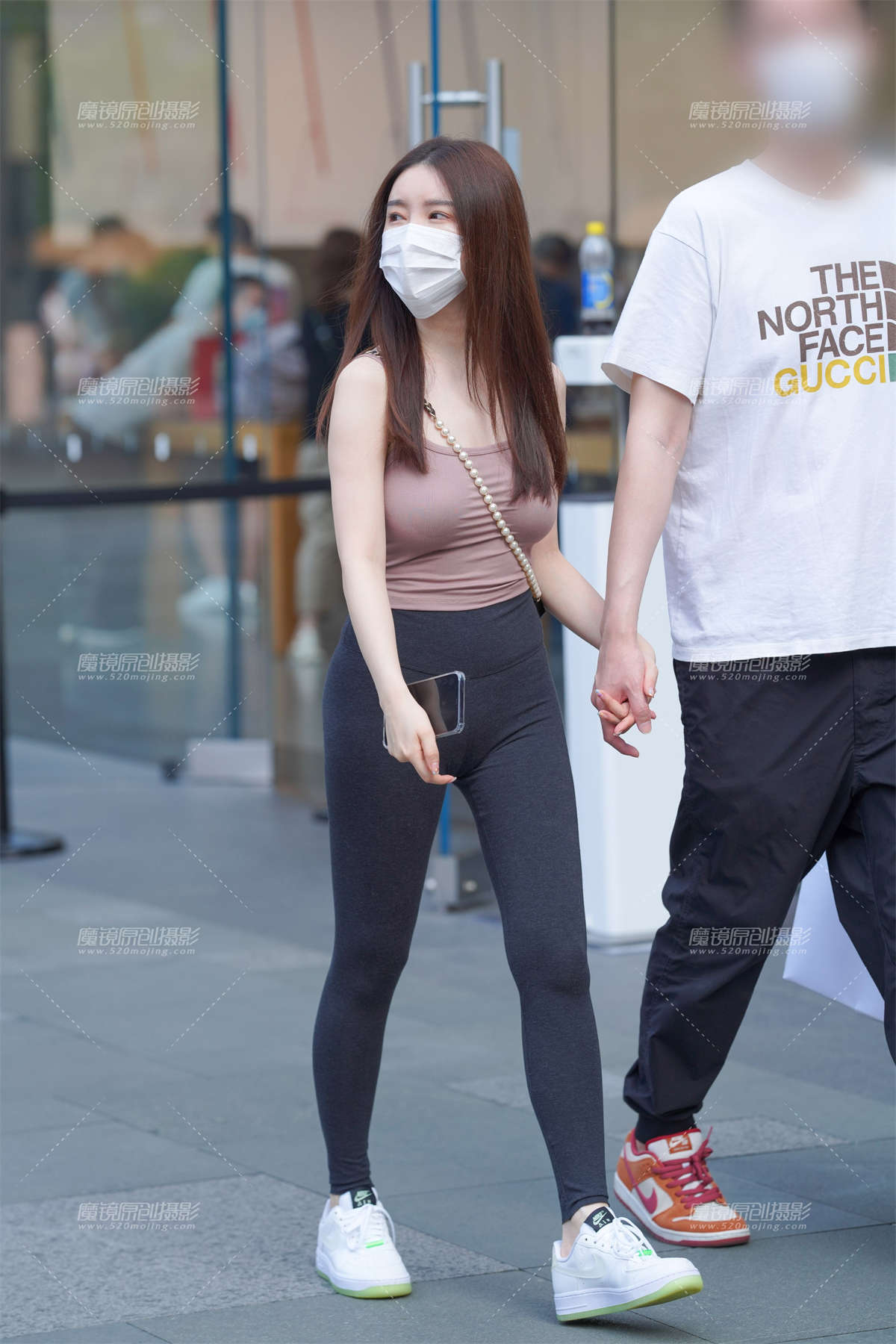 瑜伽裤小女友-日更街拍