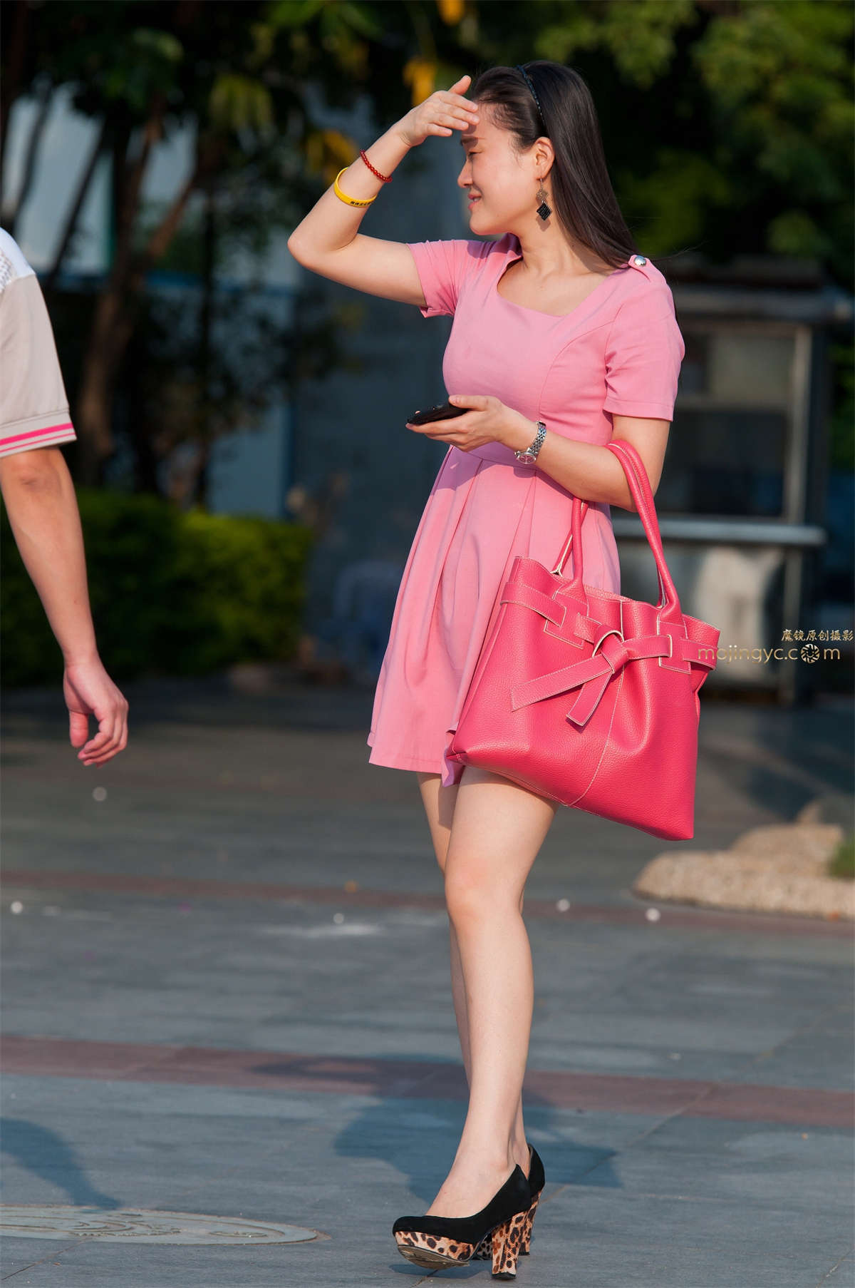 图片[2]-连衣裙，裸腿，高跟-日更街拍