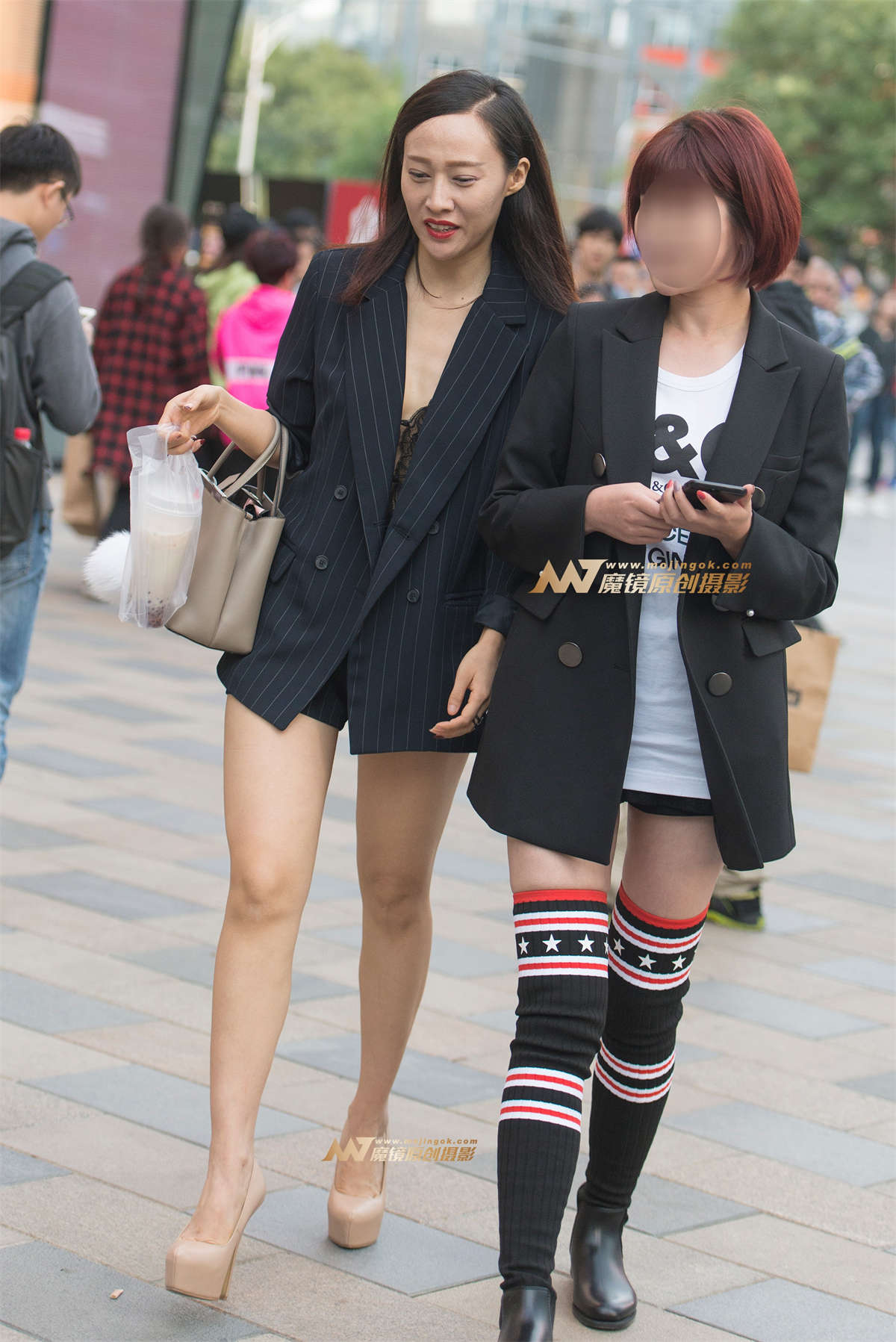 蕾丝胸衣长腿少妇-日更街拍