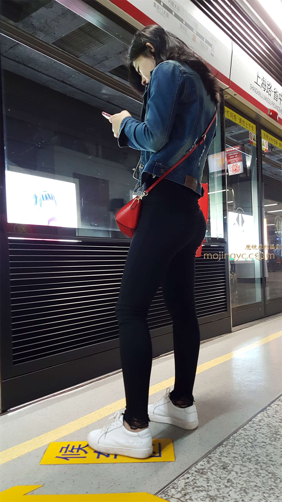 图片[2]-手机拍摄-地铁里的美妹-（14p）-日更街拍