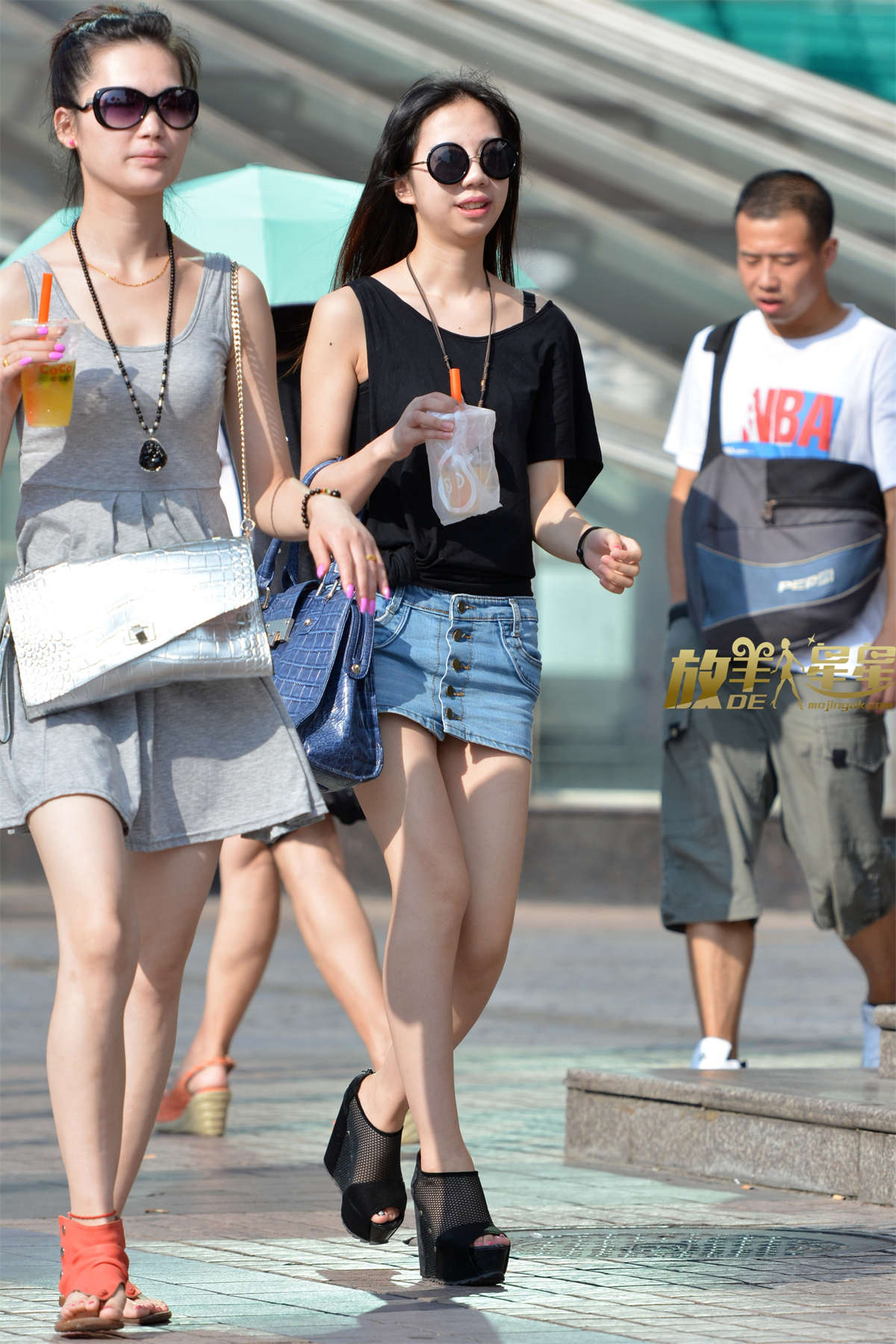 【放羊的星星】-牛仔短裙【10P】插图1