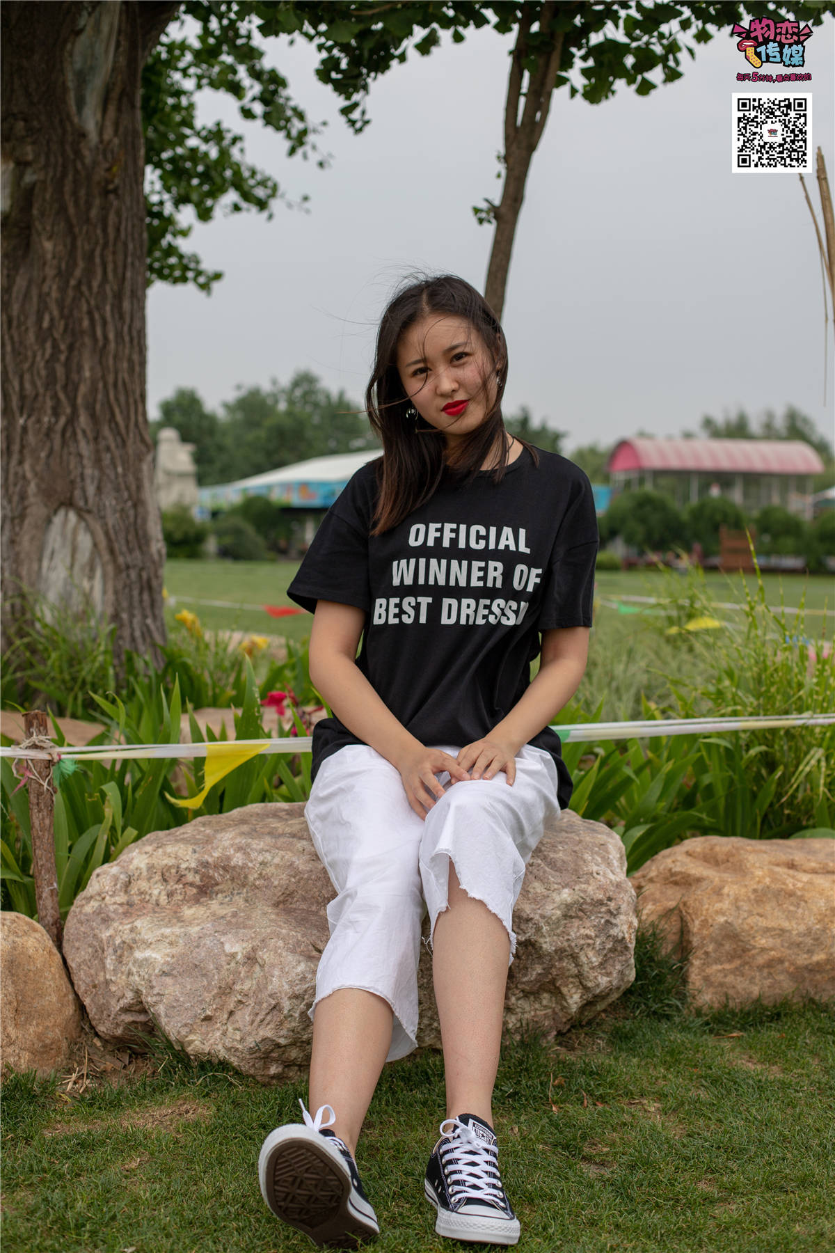 图片[2]-物恋传媒No.021期：菲菲-足控的经典，匡威-日更街拍