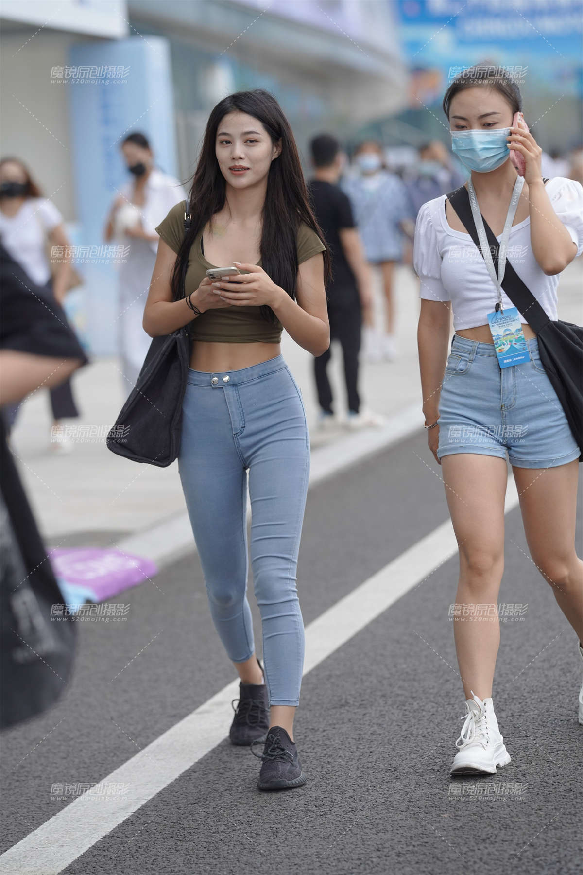 紧牛美女-日更街拍