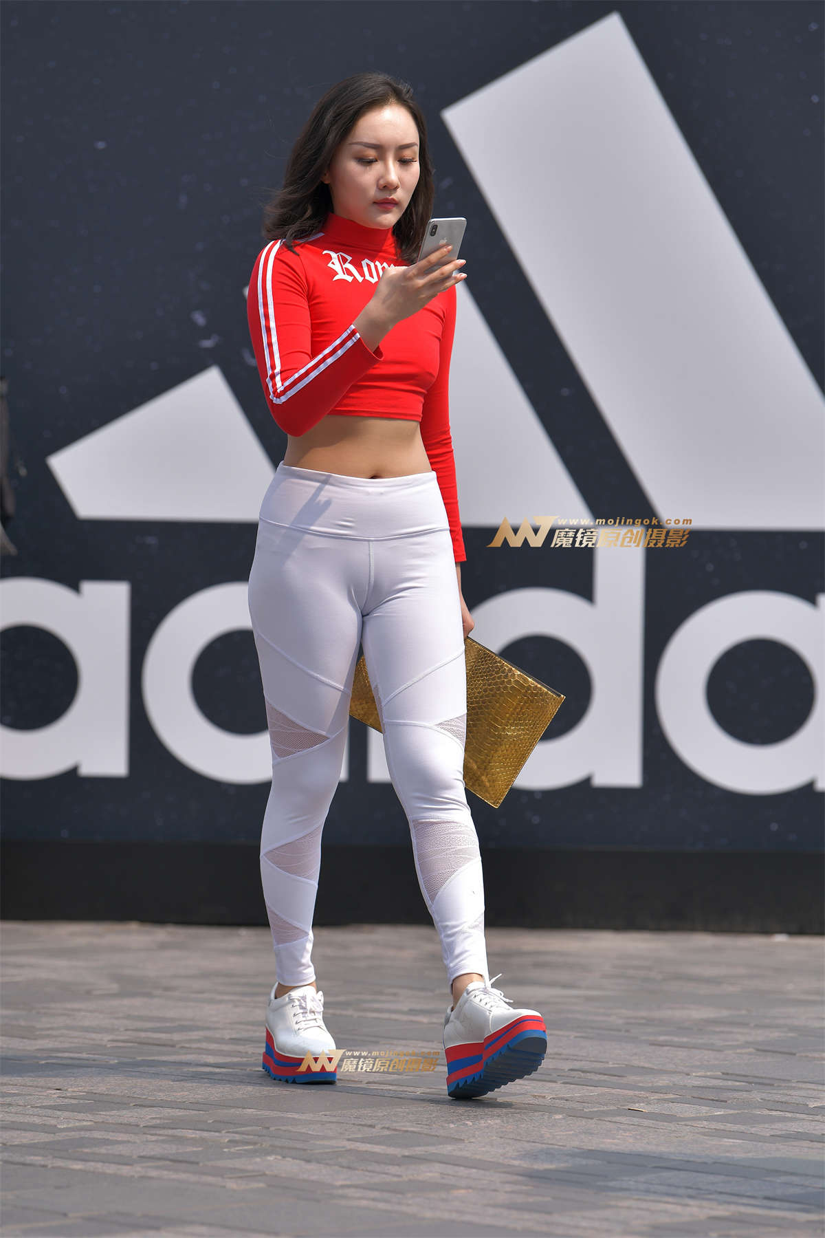 【红石赛帖】白色瑜伽裤性感美女-日更街拍