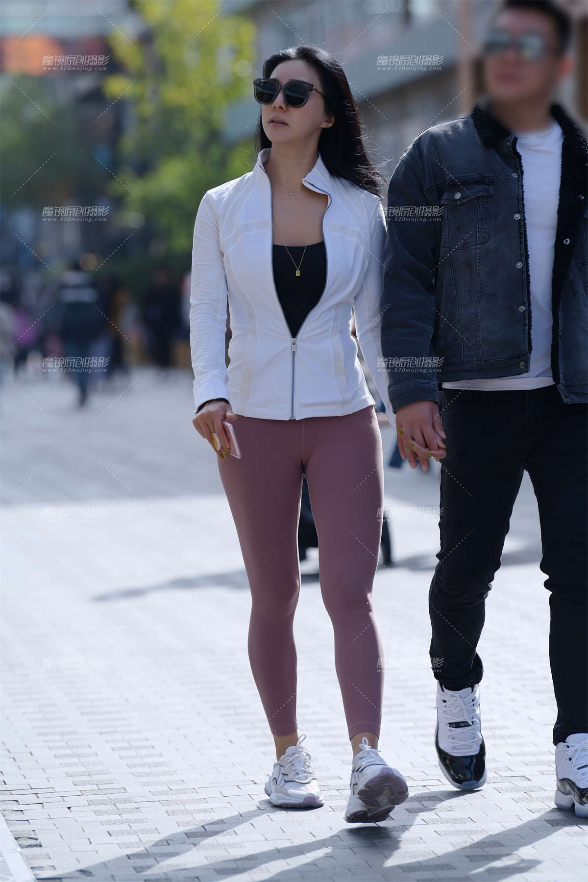 【小默赛帖】★气质紧身美女★-日更街拍