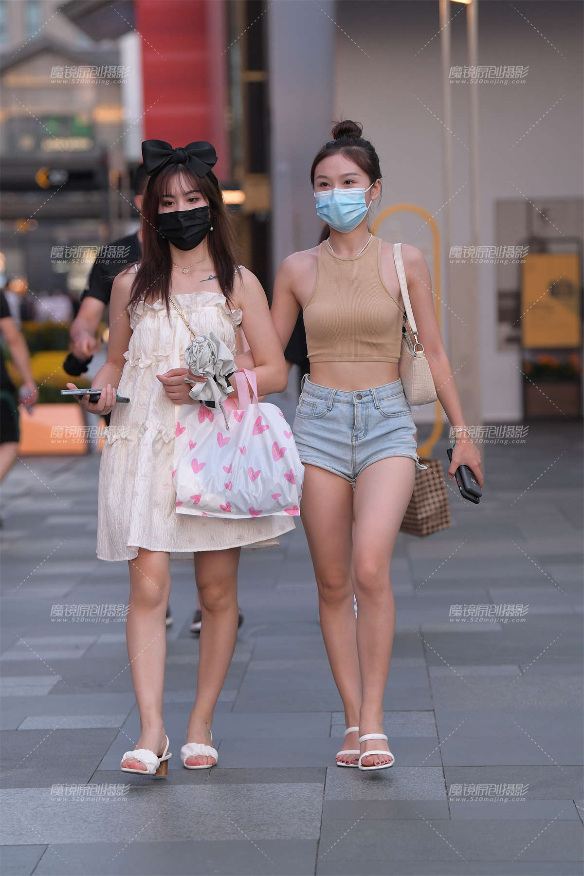 热裤女孩-日更街拍