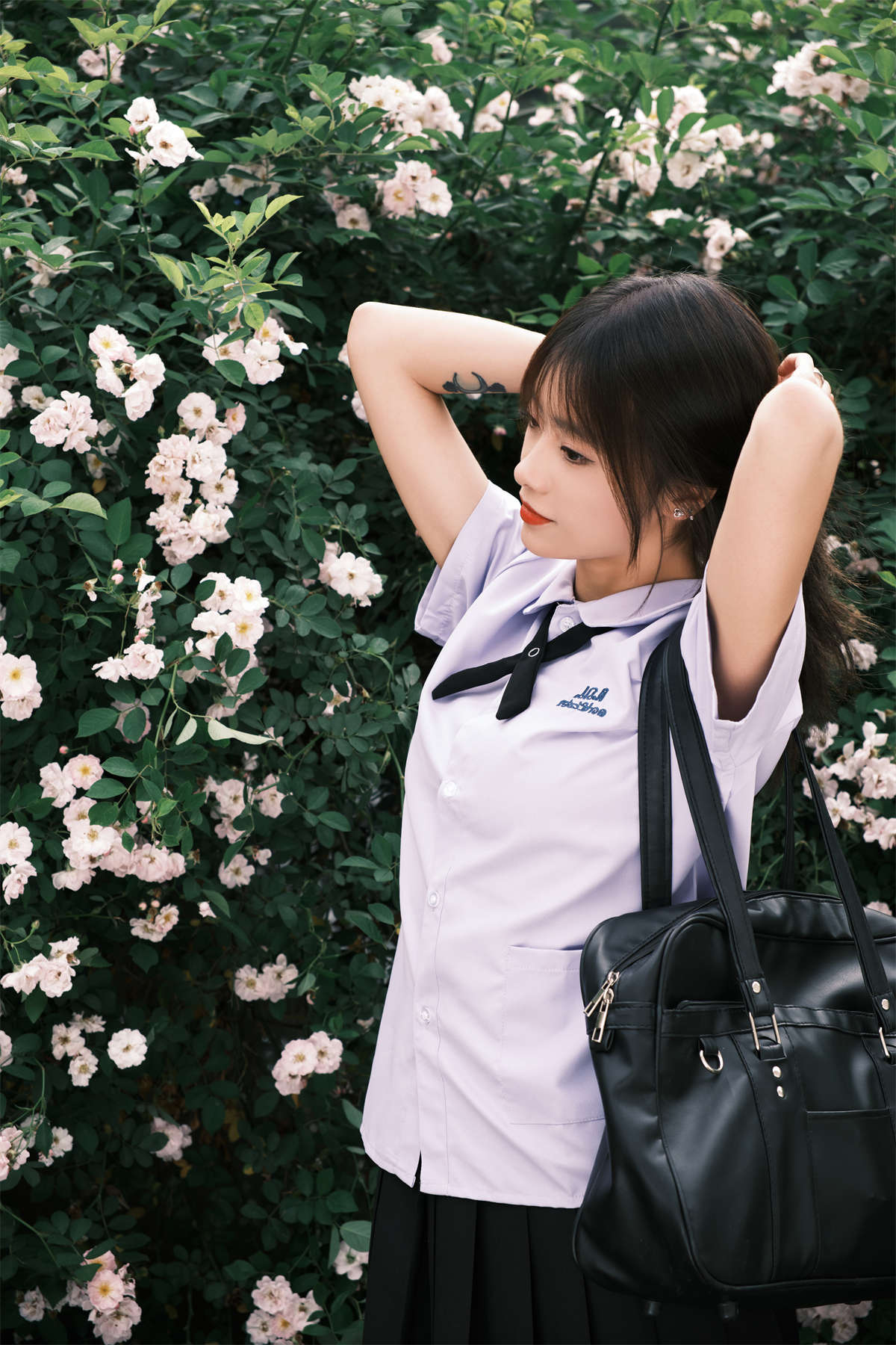 YITUYU艺图语 2024.06.03 蔷薇少女 叶耶耶耶耶-日更街拍