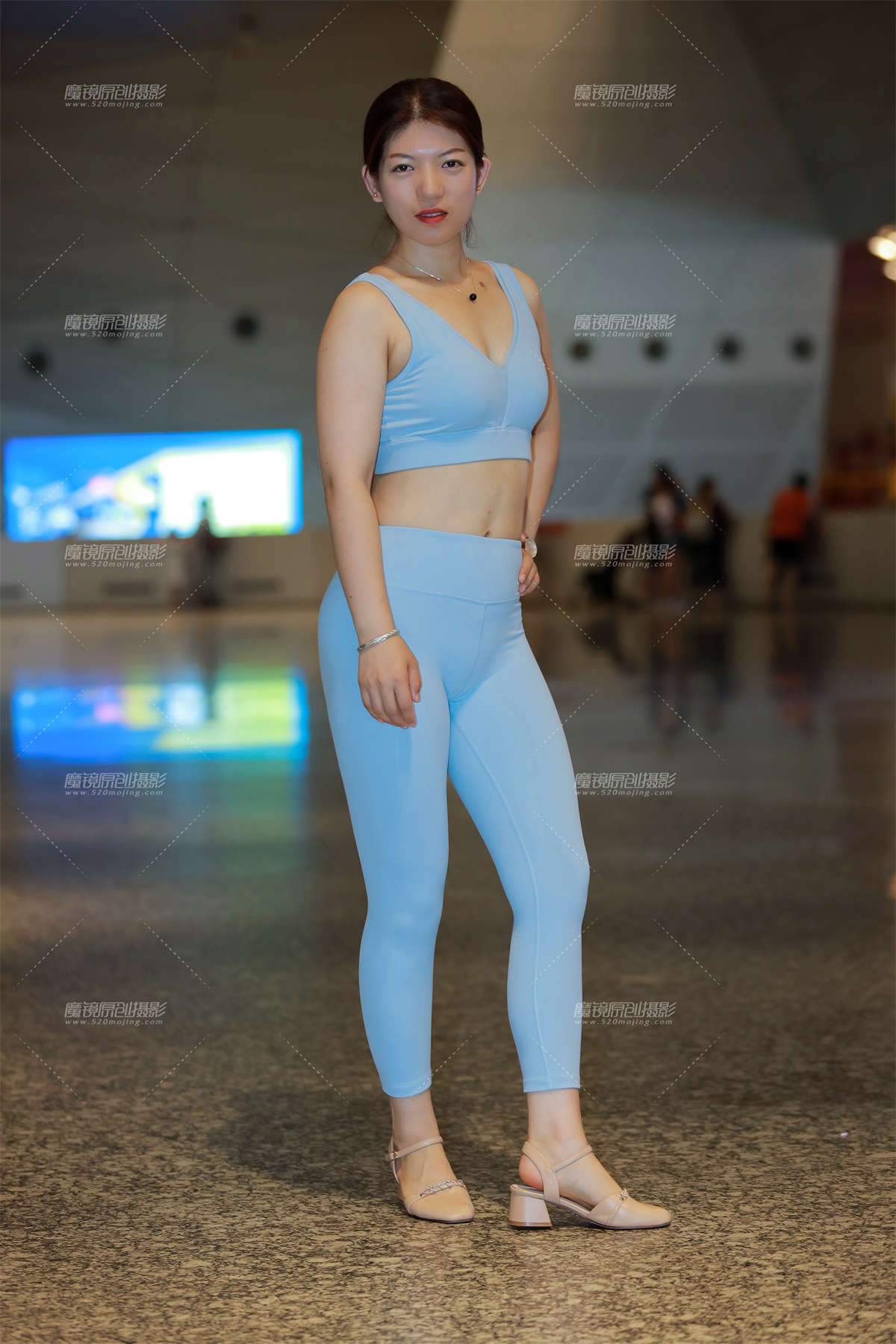 【小默赛帖】★热情大方瑜伽美女★-日更街拍