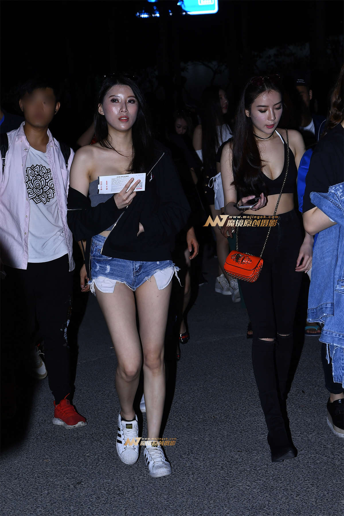 图片[2]-【一只傻麋鹿赛帖】暗夜中的美腿美女-日更街拍