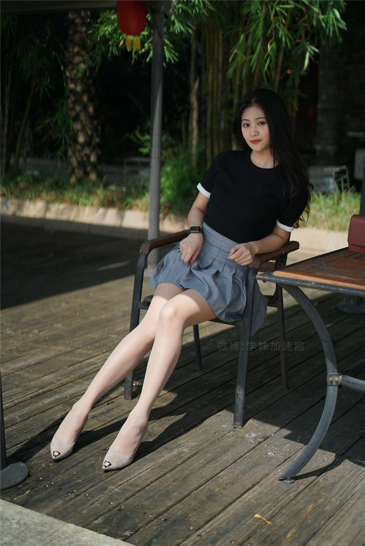 图片[2]-学妹加速跑 No.77 桌上起舞的彤彤-日更街拍
