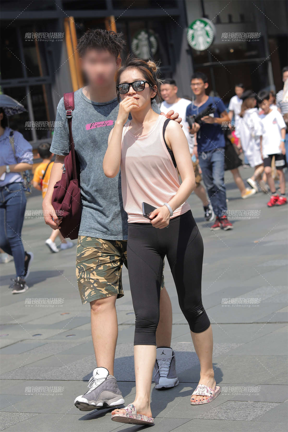 【凯恩赛贴】运动紧身裤小妹-日更街拍