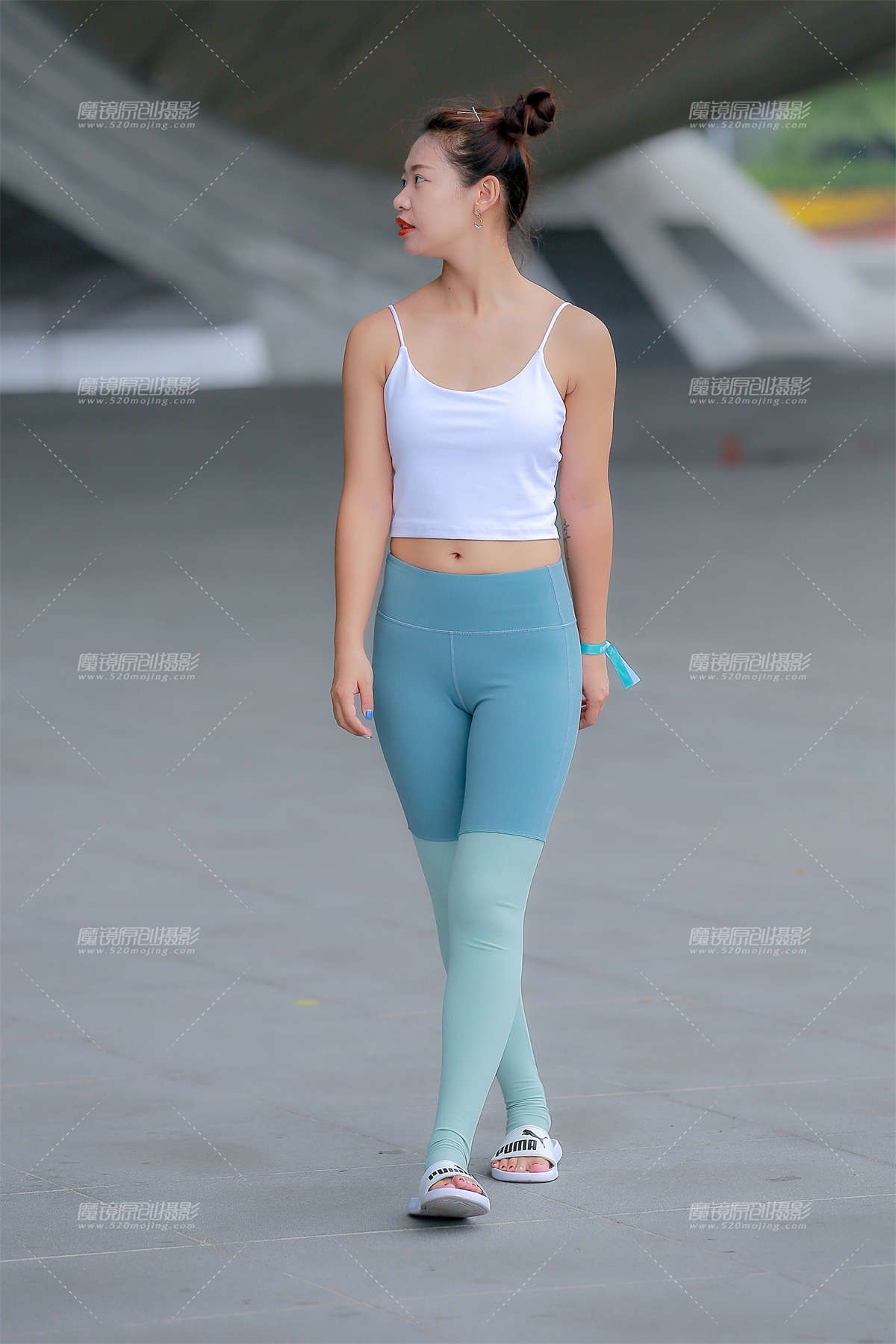 图片[2]-绿色紧身裤学员-日更街拍