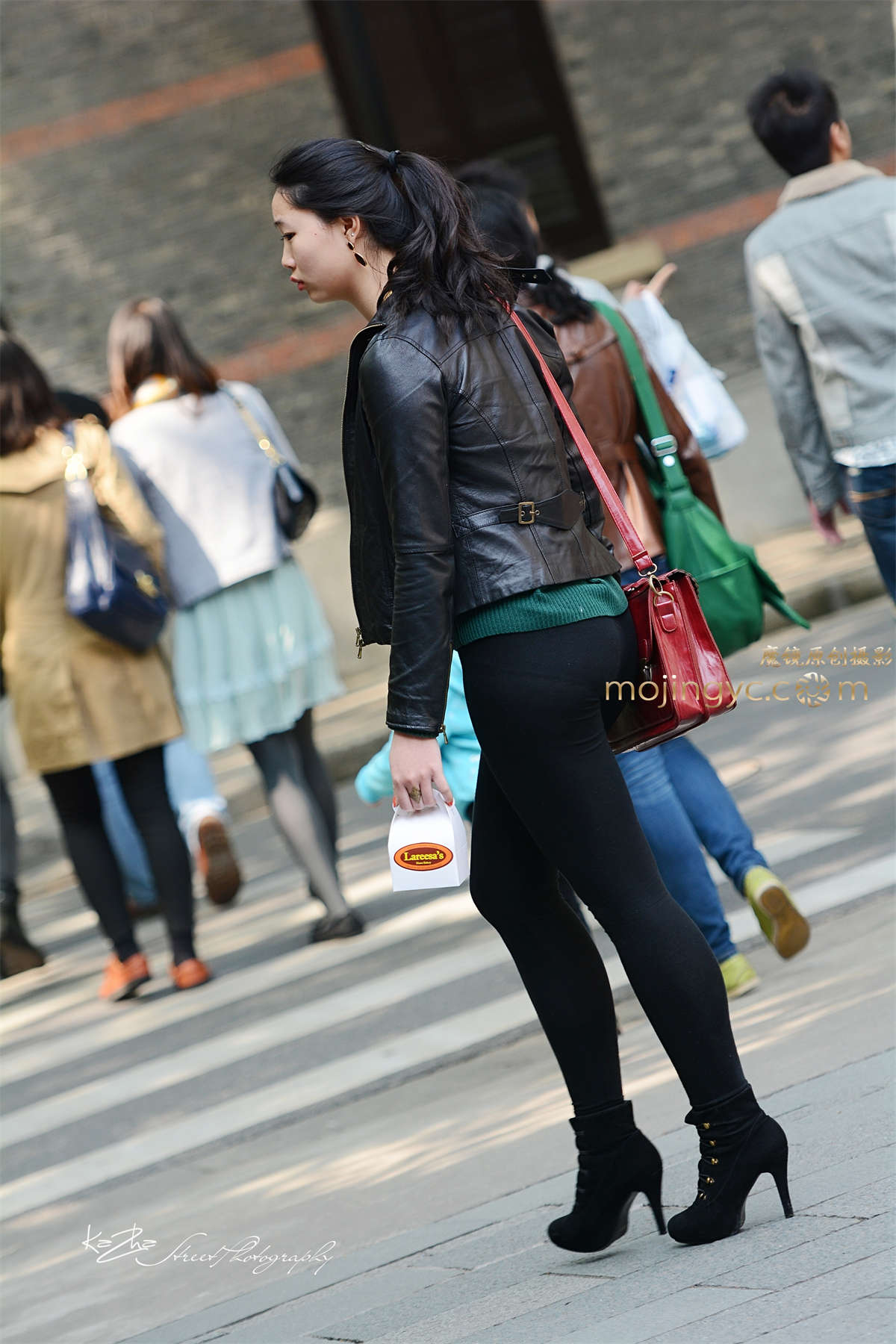 咔喳2016.12.08 街拍80 (16p)-日更街拍