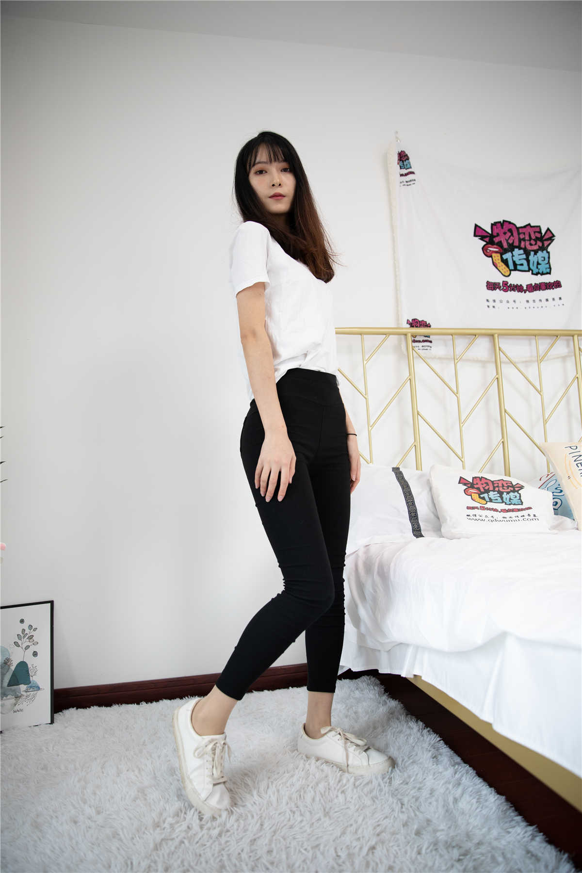 物恋传媒 NO.573期： 猫耳-二两清风-日更街拍