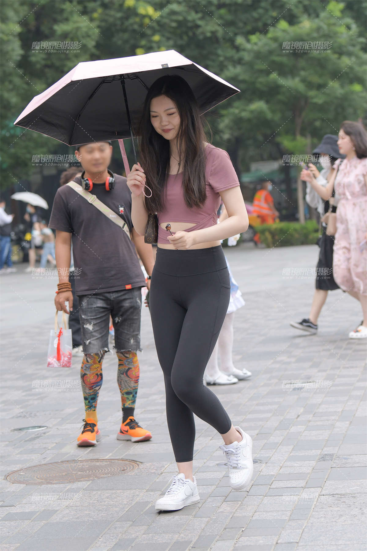 伞下美女2-日更街拍