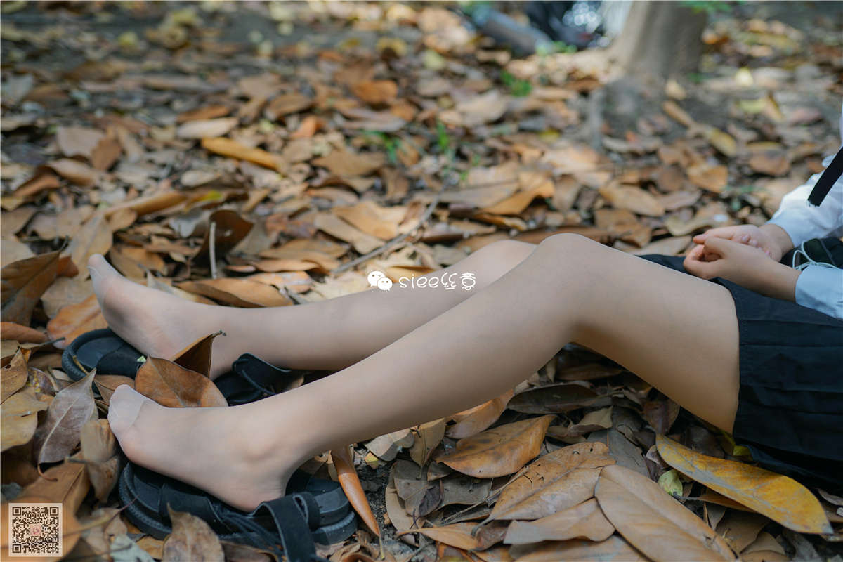 SIEE丝意 NO.308 沐萱 小树林的秘密-日更街拍
