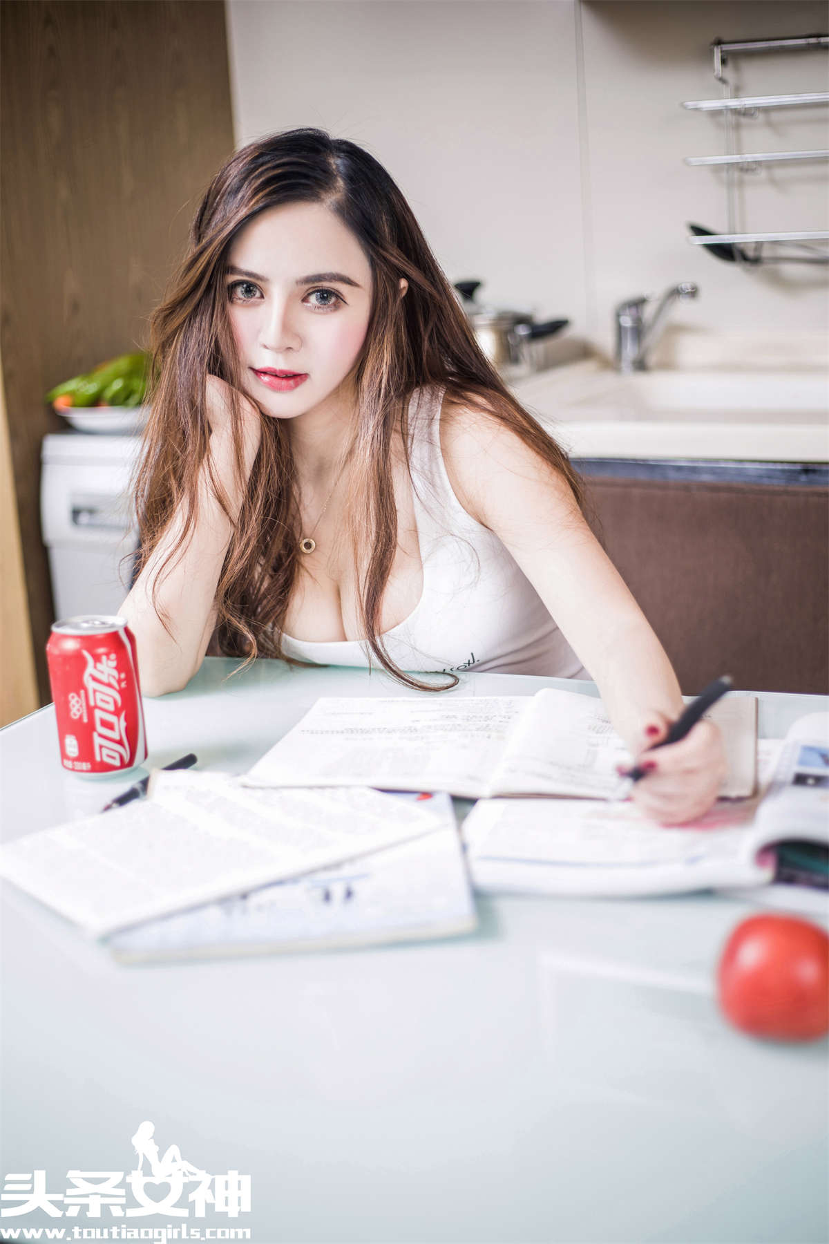 TouTiao头条女神 2016.08.24 混血萝莉 崔爱熙爱学习 崔爱熙插图1