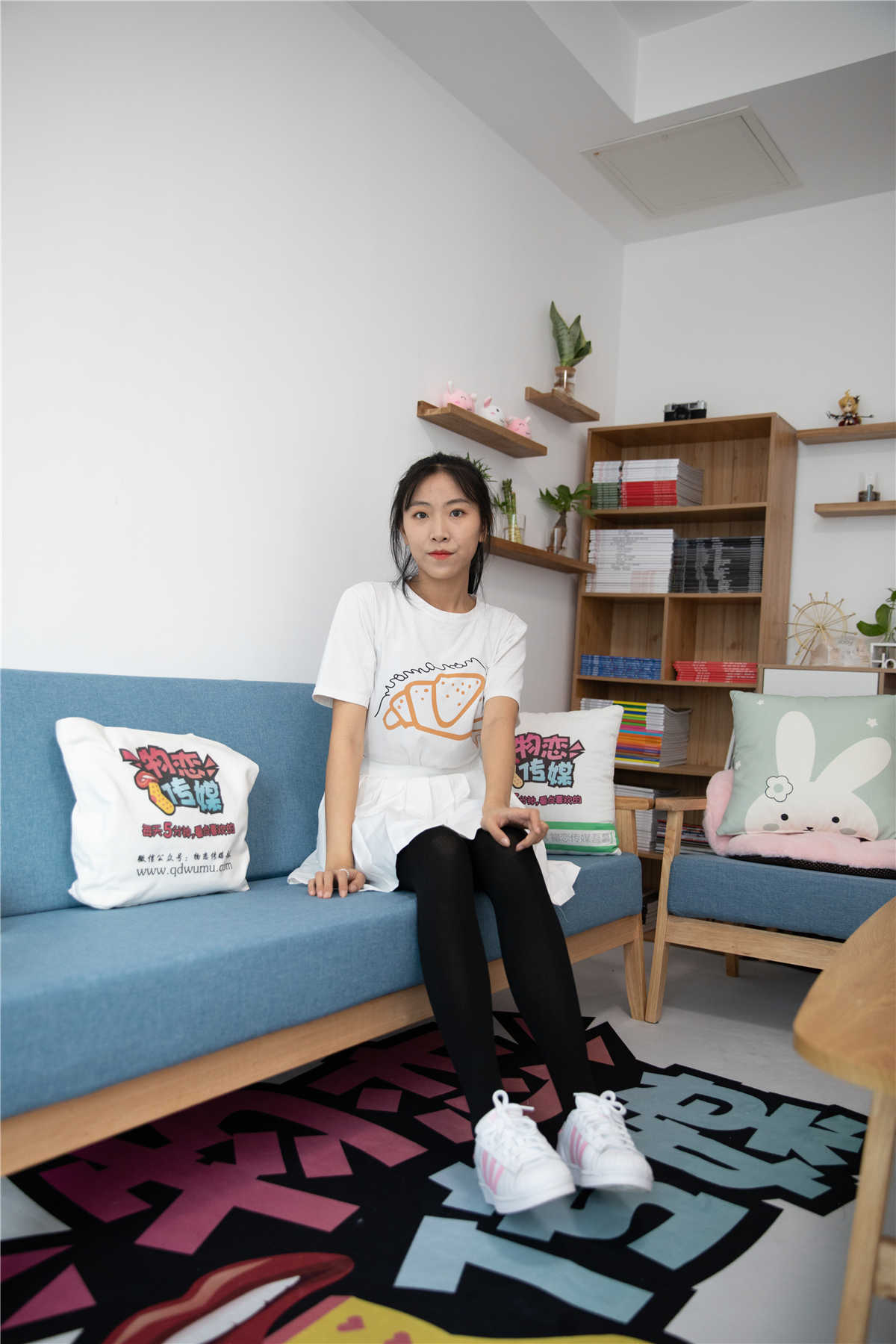 物恋传媒 NO.574期： elise-那年花开-日更街拍