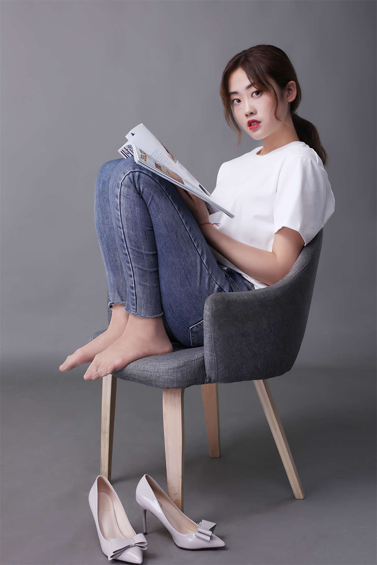 图片[2]-奈丝写真 NO.127 可乐-白T牛仔裤里的丝袜-日更街拍