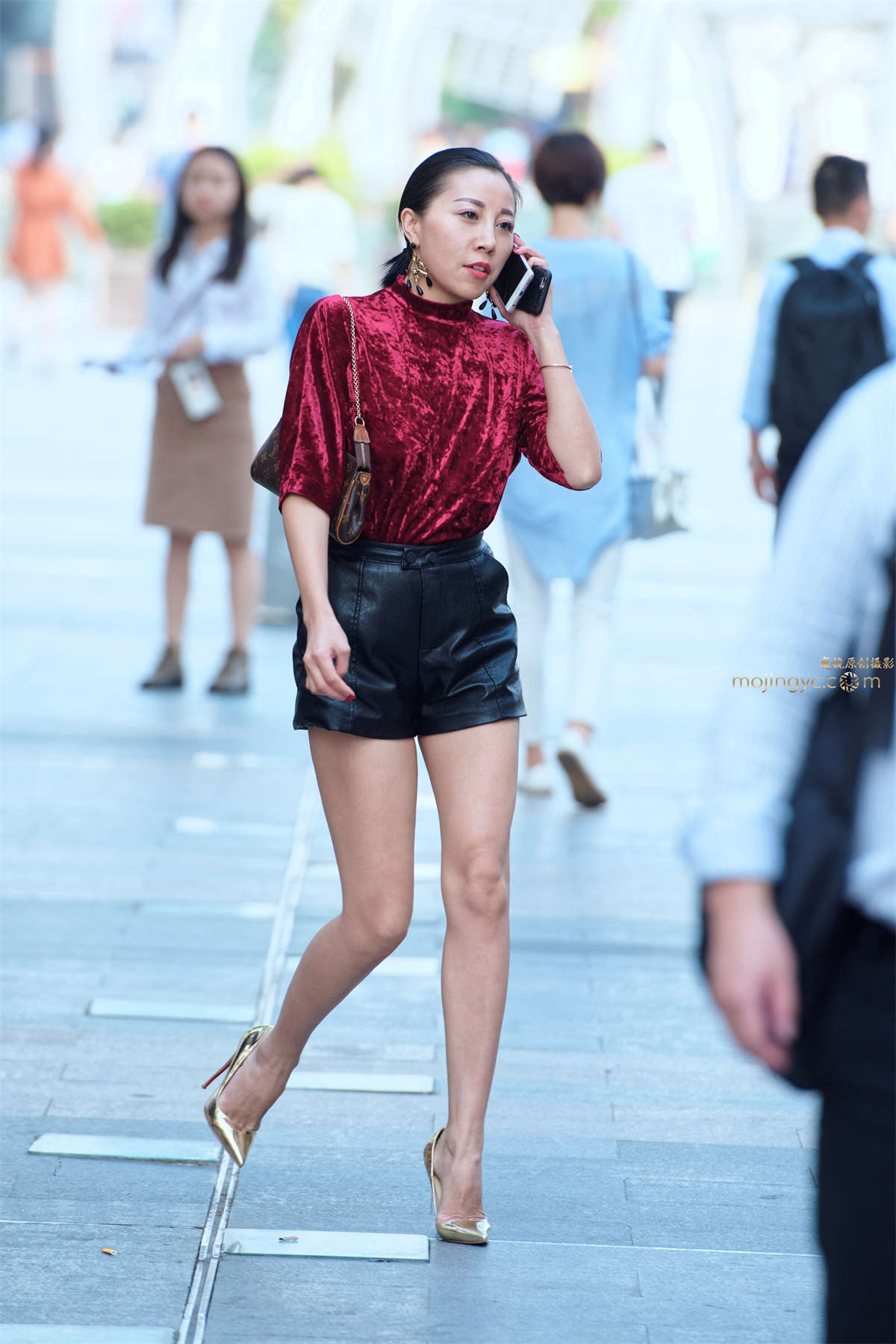 图片[2]-皮短裤，长腿，高跟-日更街拍