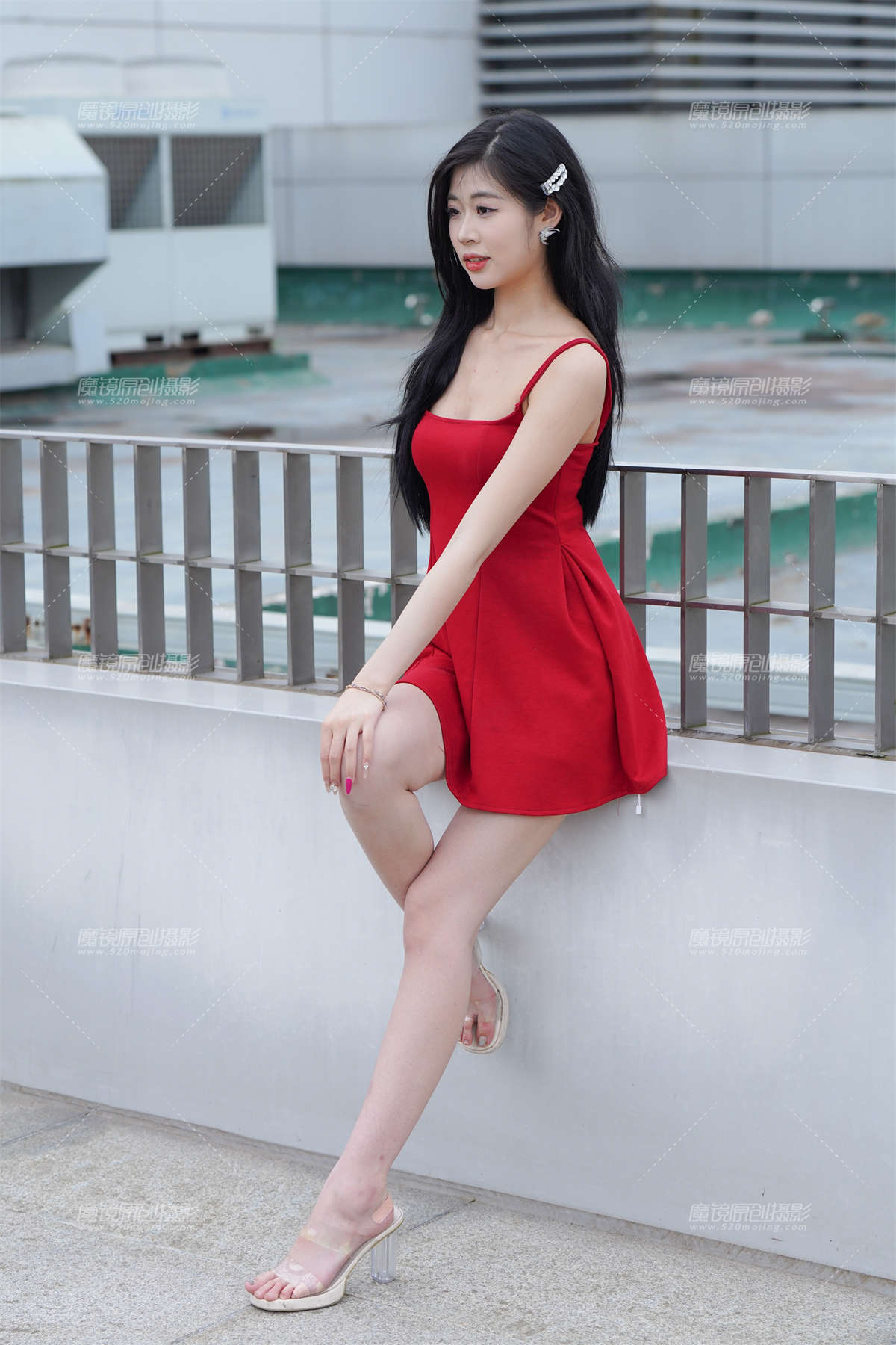 艳红美腿-日更街拍