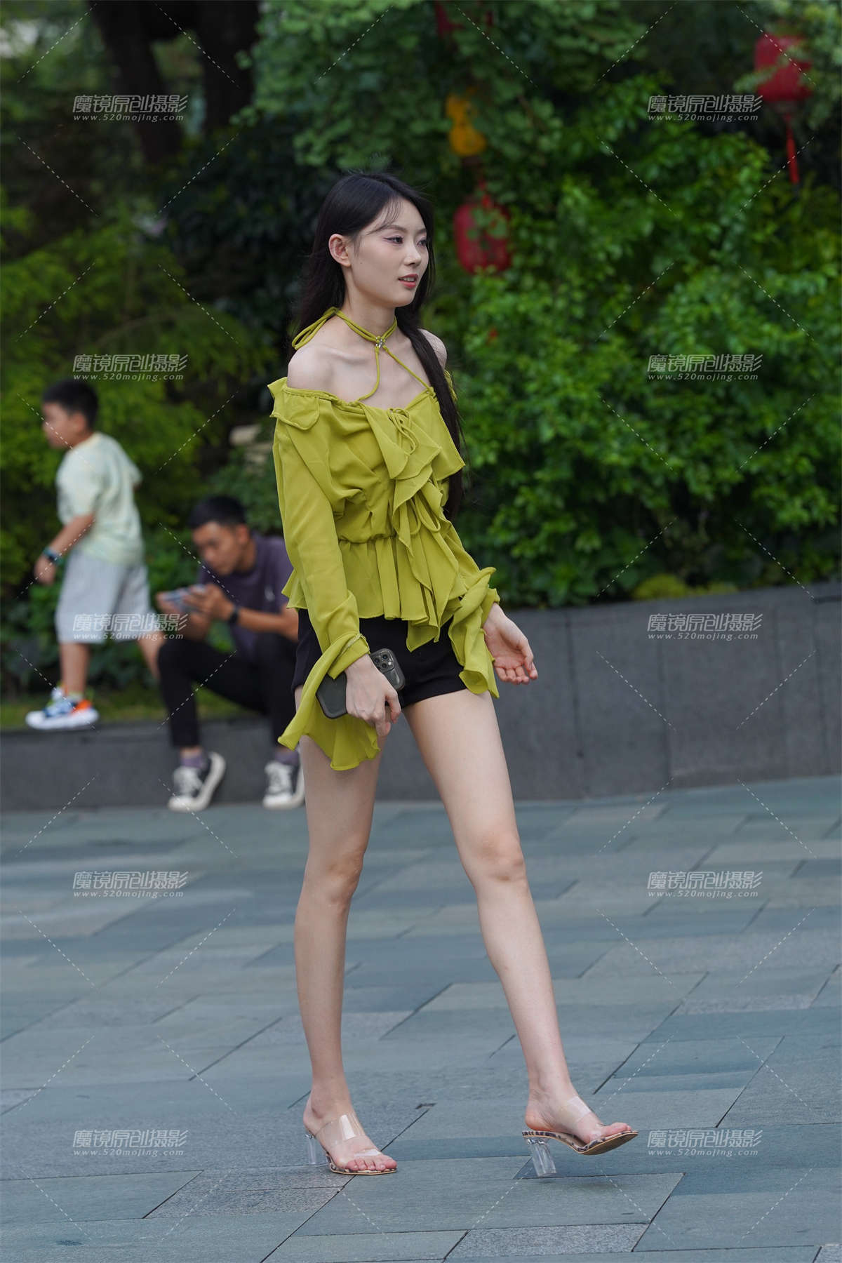 修长美腿-日更街拍