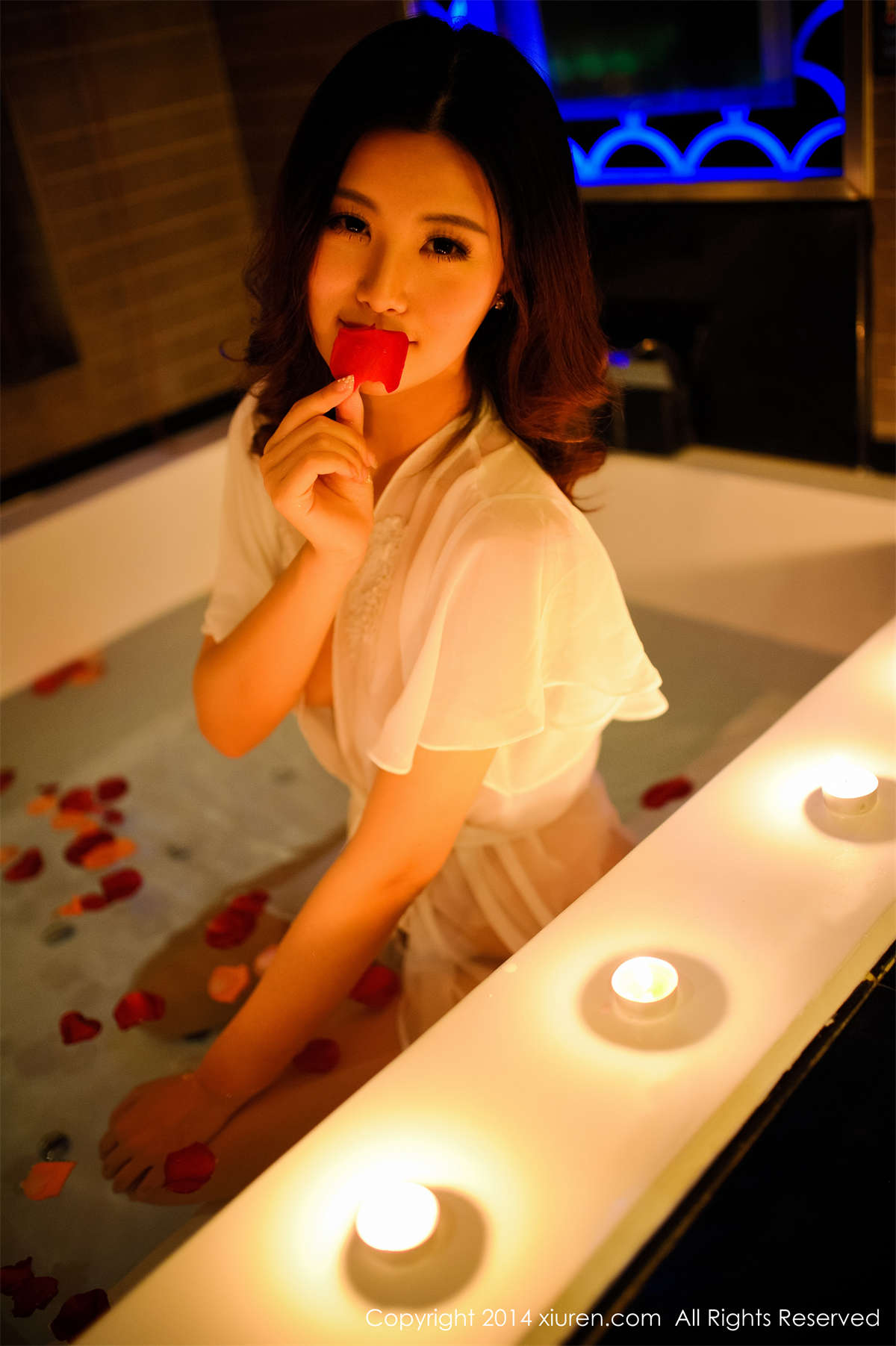 Xiuren秀人网 2014.07.07 NO.173 狐狸小姐Adela-日更街拍