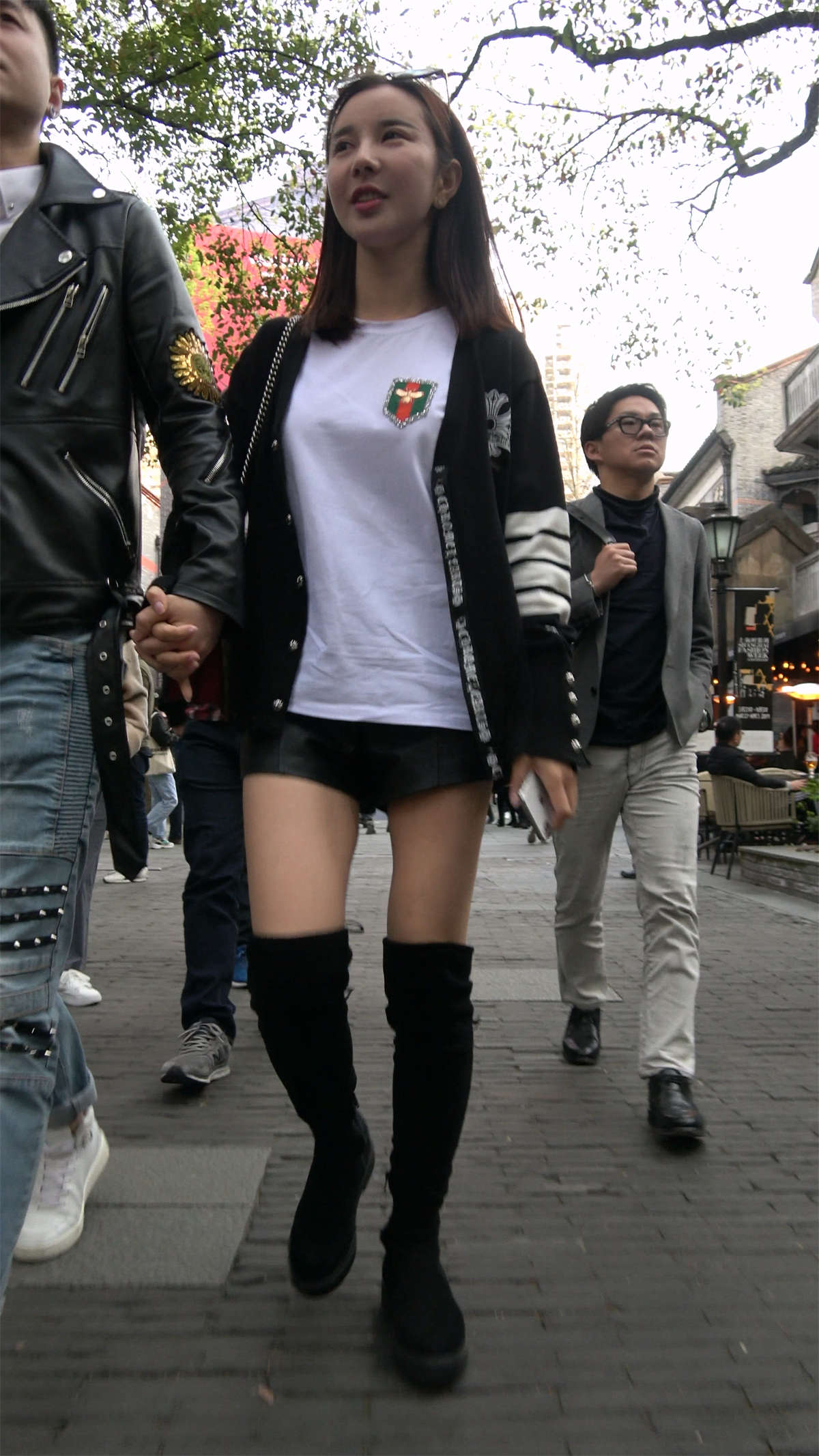 小清新秀气美女小姐姐-日更街拍